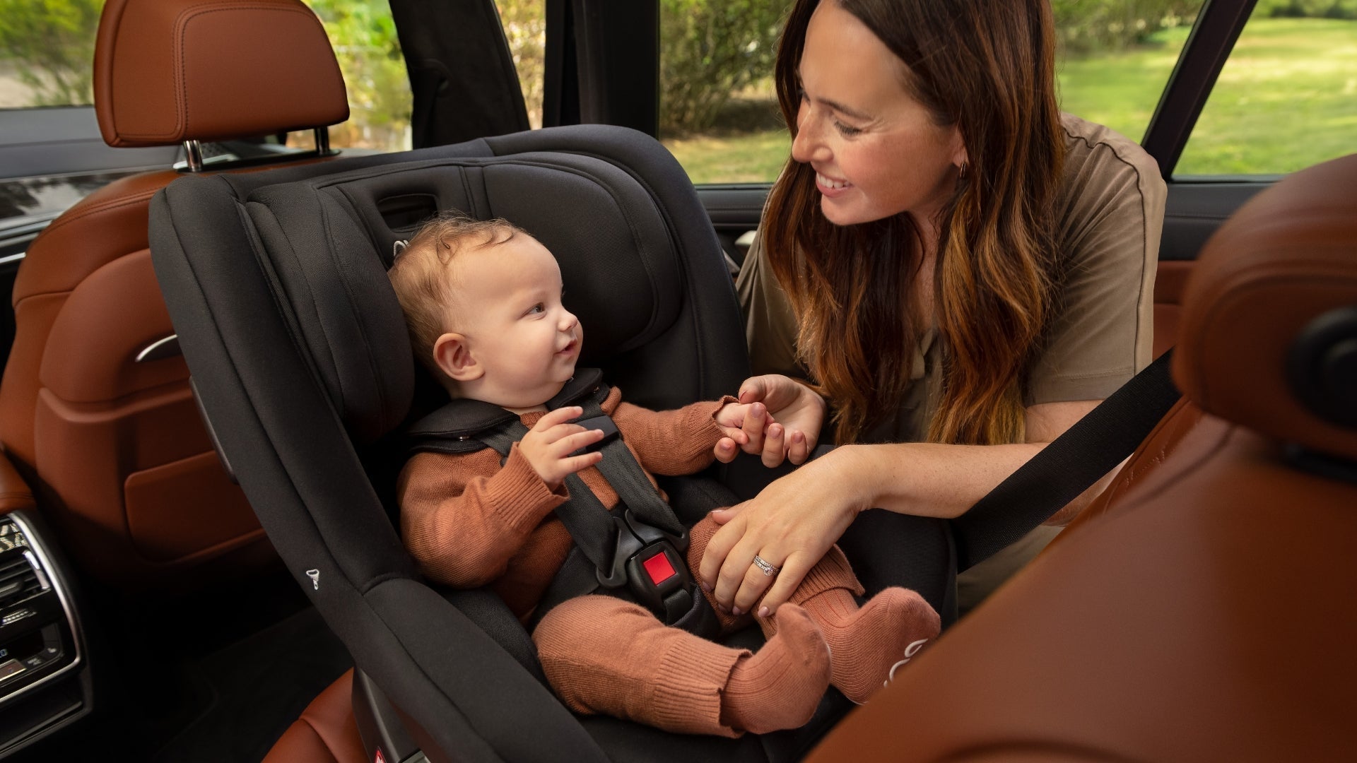 Infant rear facing in Nuna RAVA Next