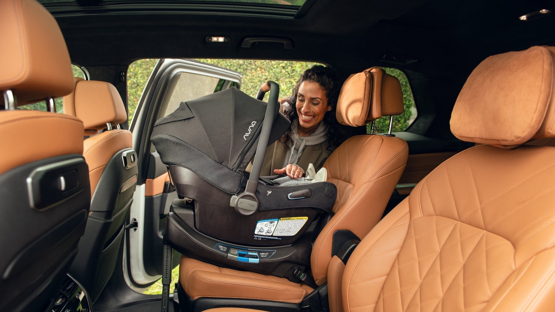 Nuna PIPA Aire RX installed in vehicle