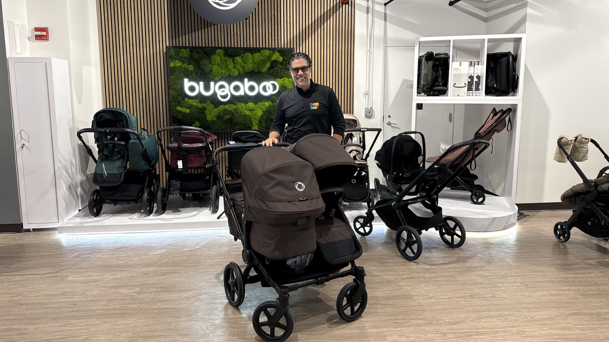 Enelio with Bugaboo Donkey 6