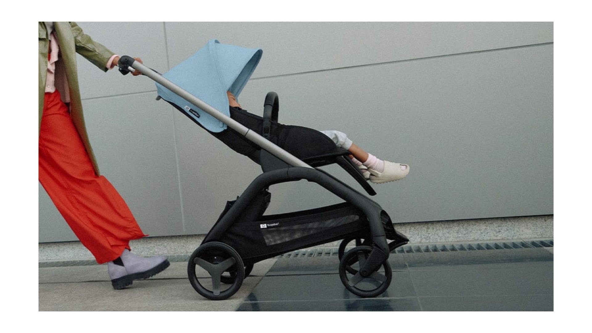 Bugaboo Dragonfly with toddler