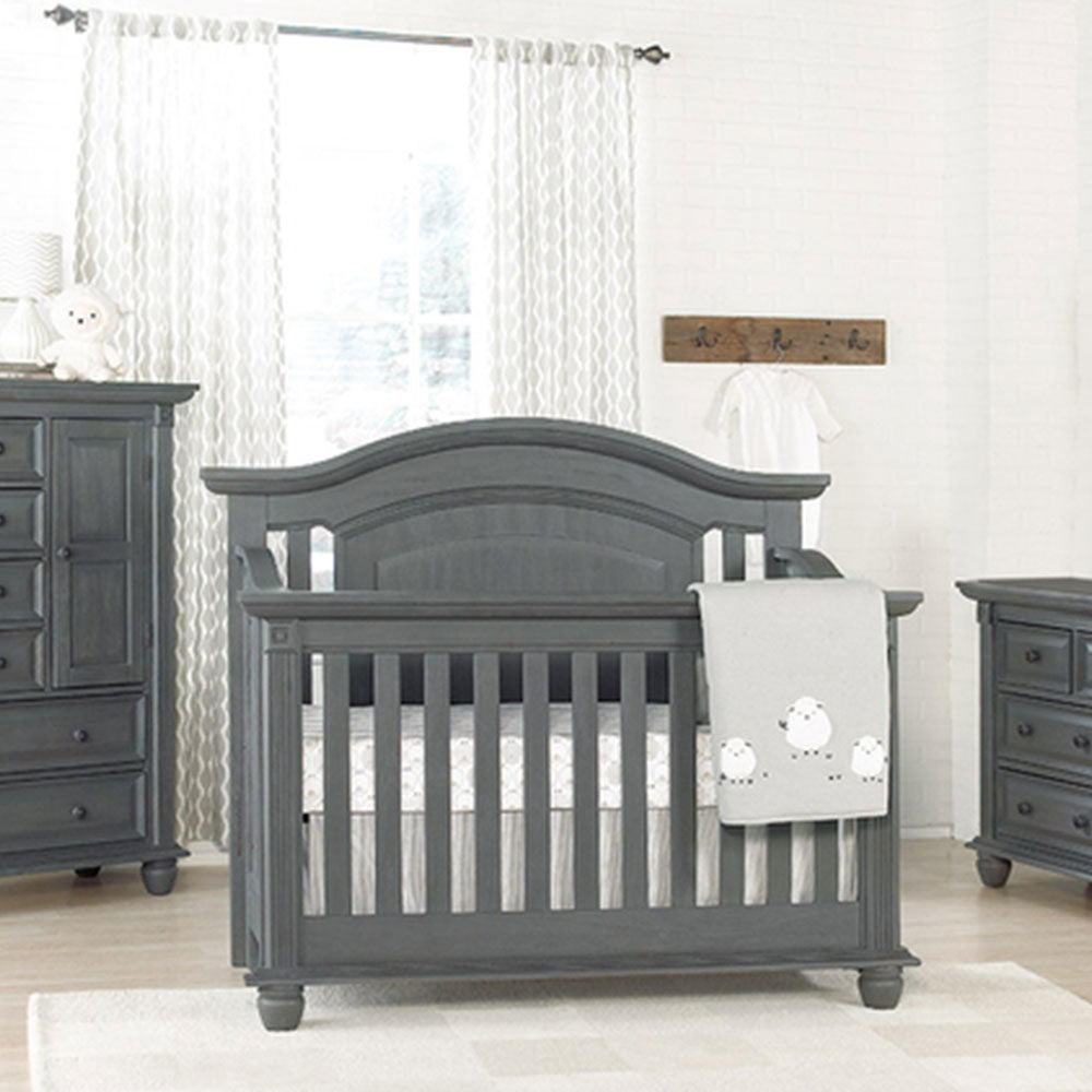 Bambi Baby: 3 Trendy Nursery Themes