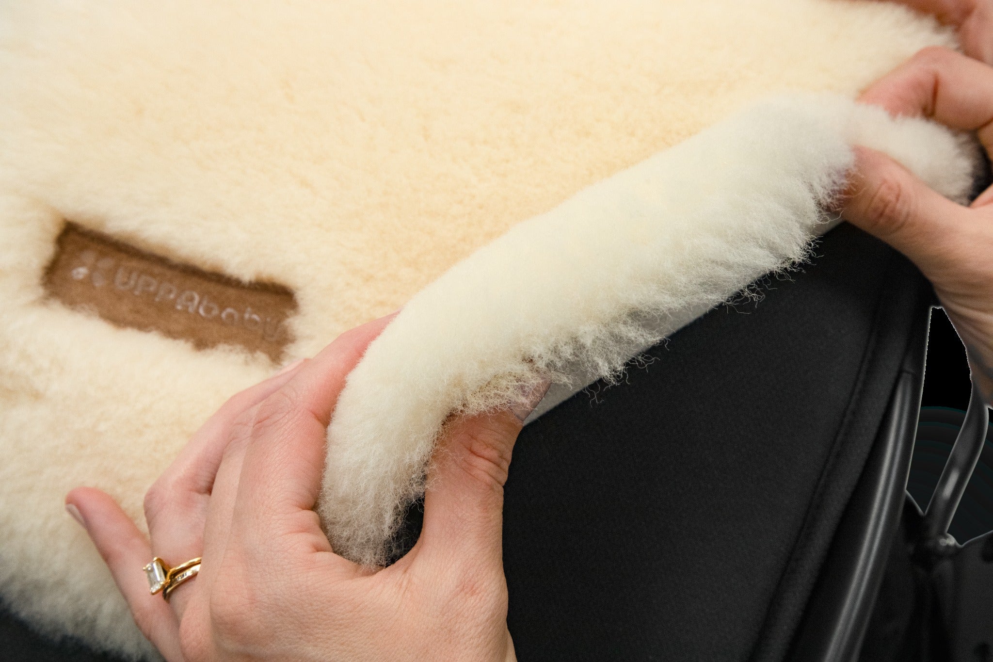 UPPAbaby Seat Liner Luxe - Natural - Shearling Wool- Bambi Baby