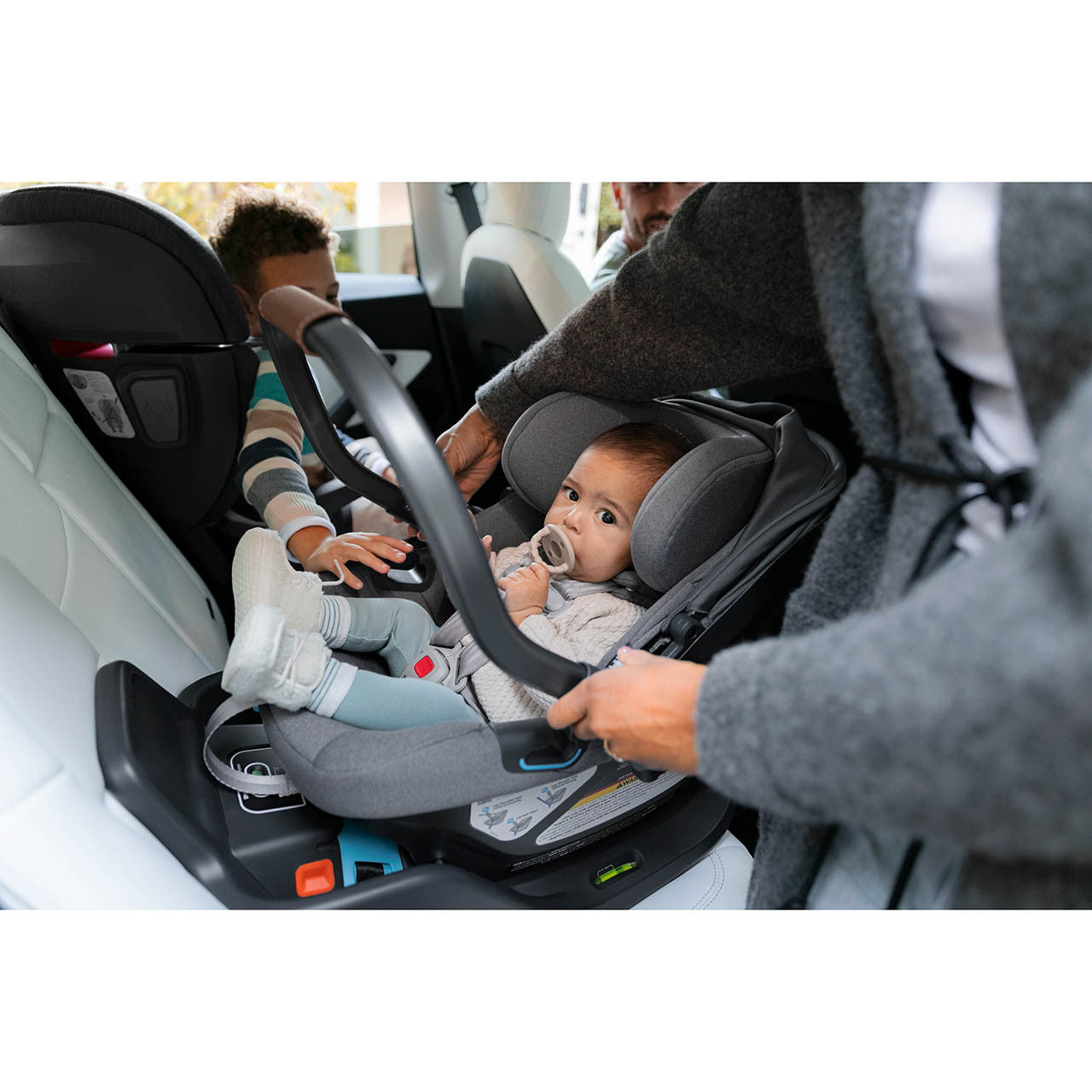 UPPAbaby Aria The Light Fit Infant Car Seat- Bambi Baby