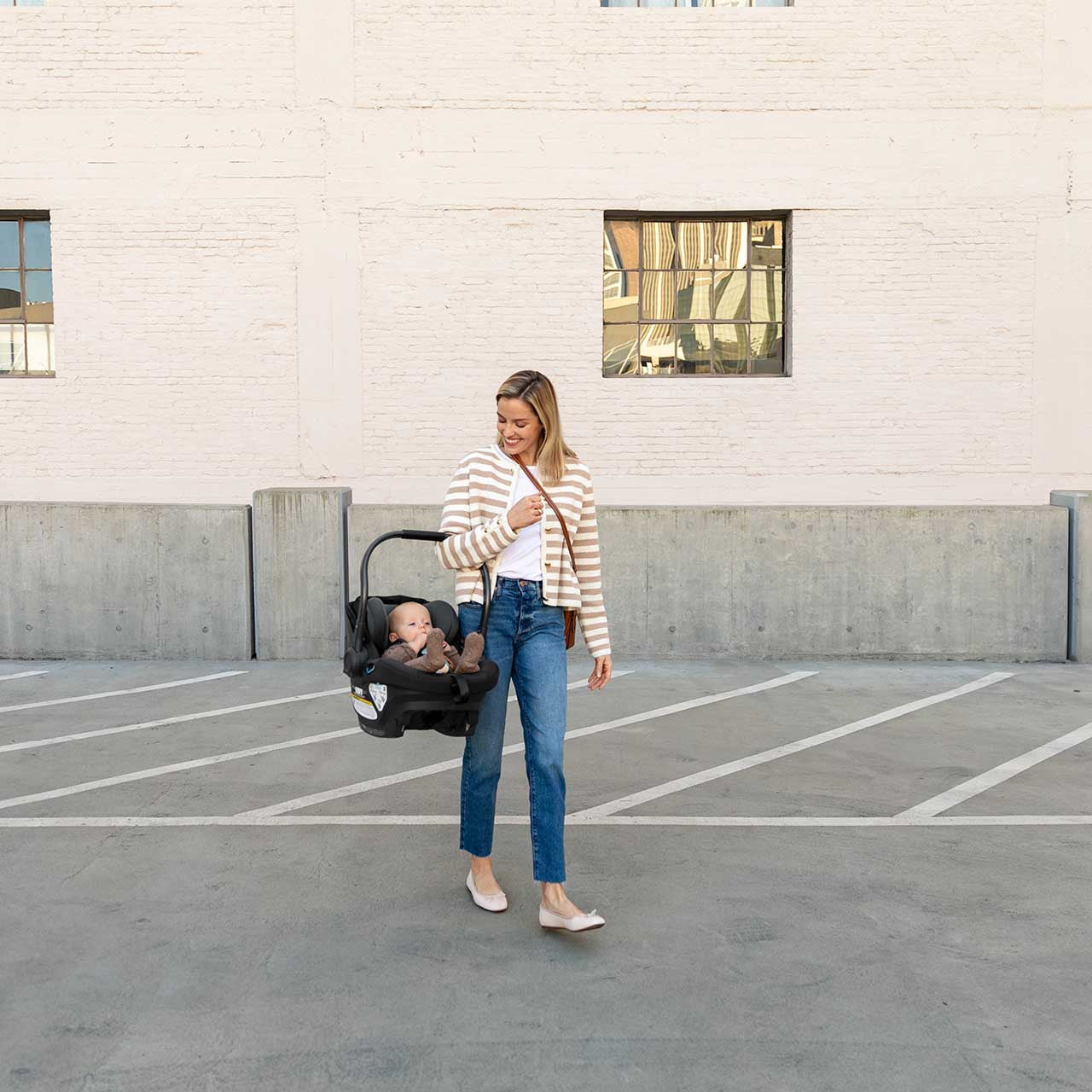 UPPAbaby Aria The Light Fit Infant Car Seat- Bambi Baby
