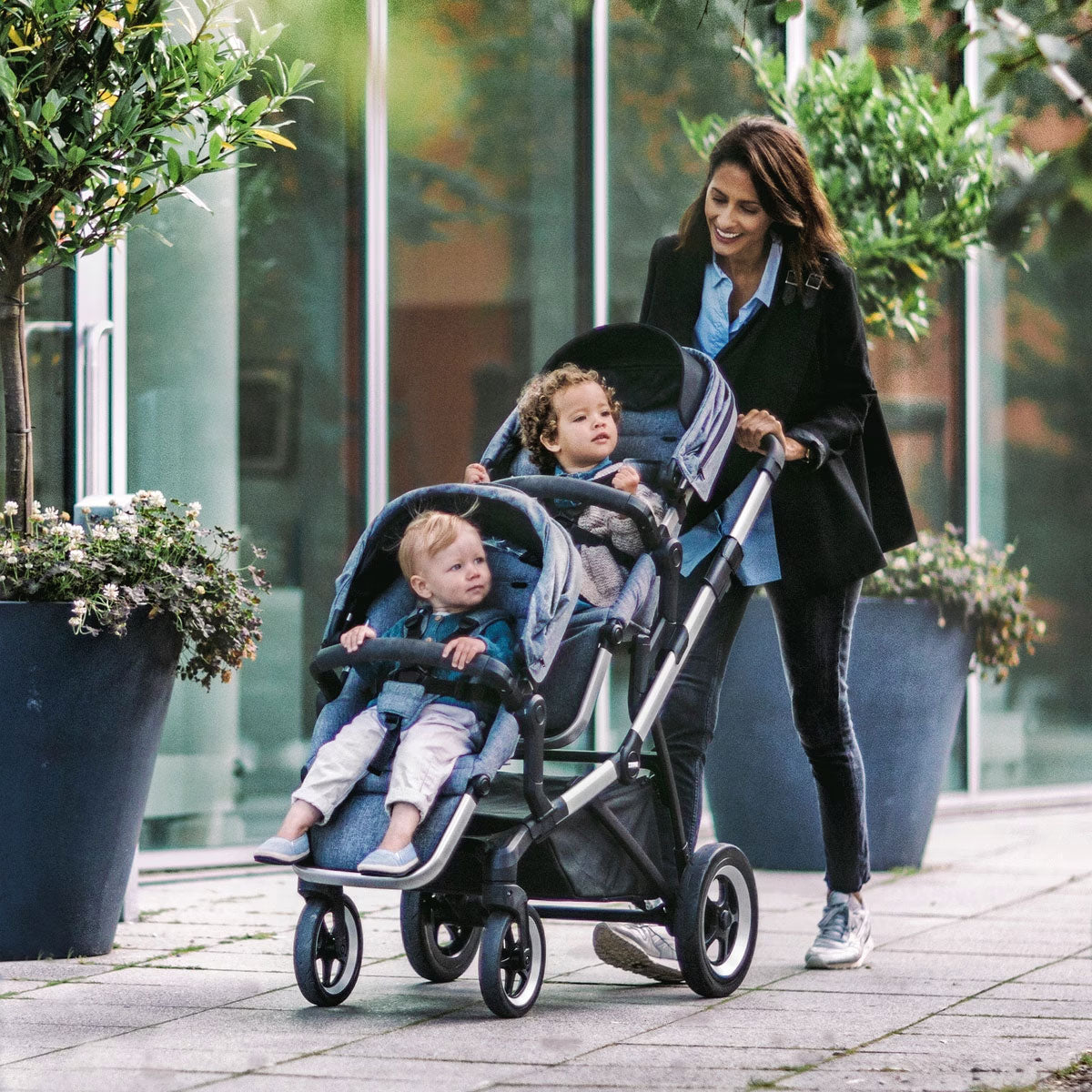 Asiento Thule Sleek Sibling de aluminio/negro medianoche- Bambi Baby