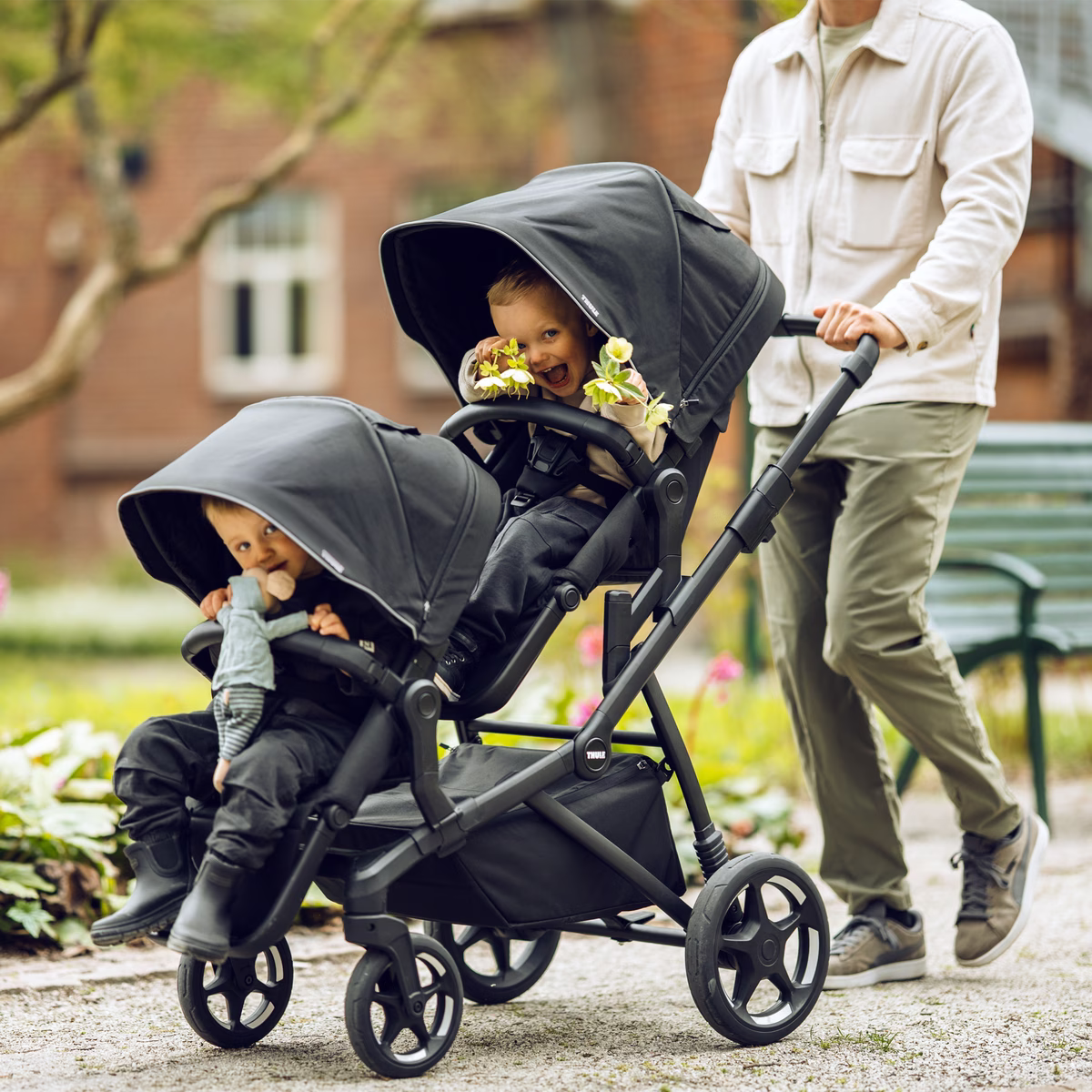 Thule Sleek 2 - Tinted Taupe- Bambi Baby