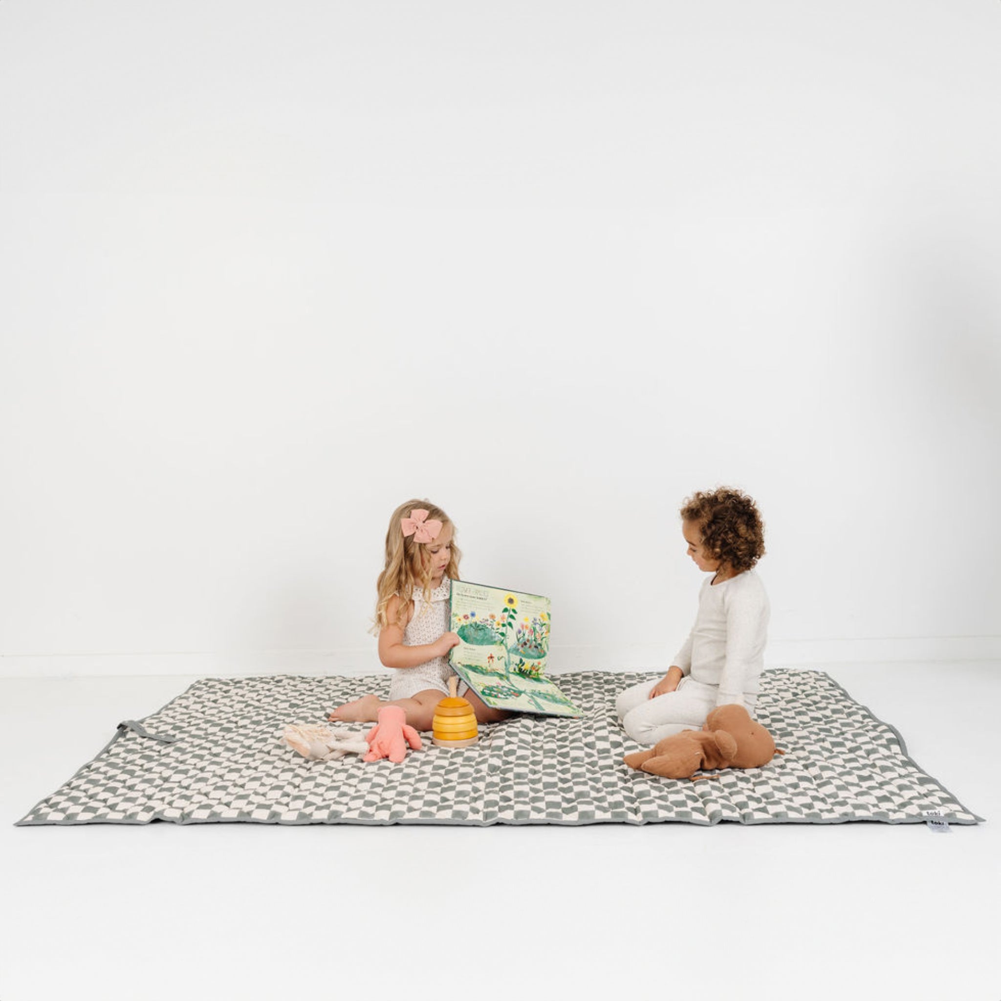 Toki Kids Checker Pepper Picnic Blanket- Bambi Baby