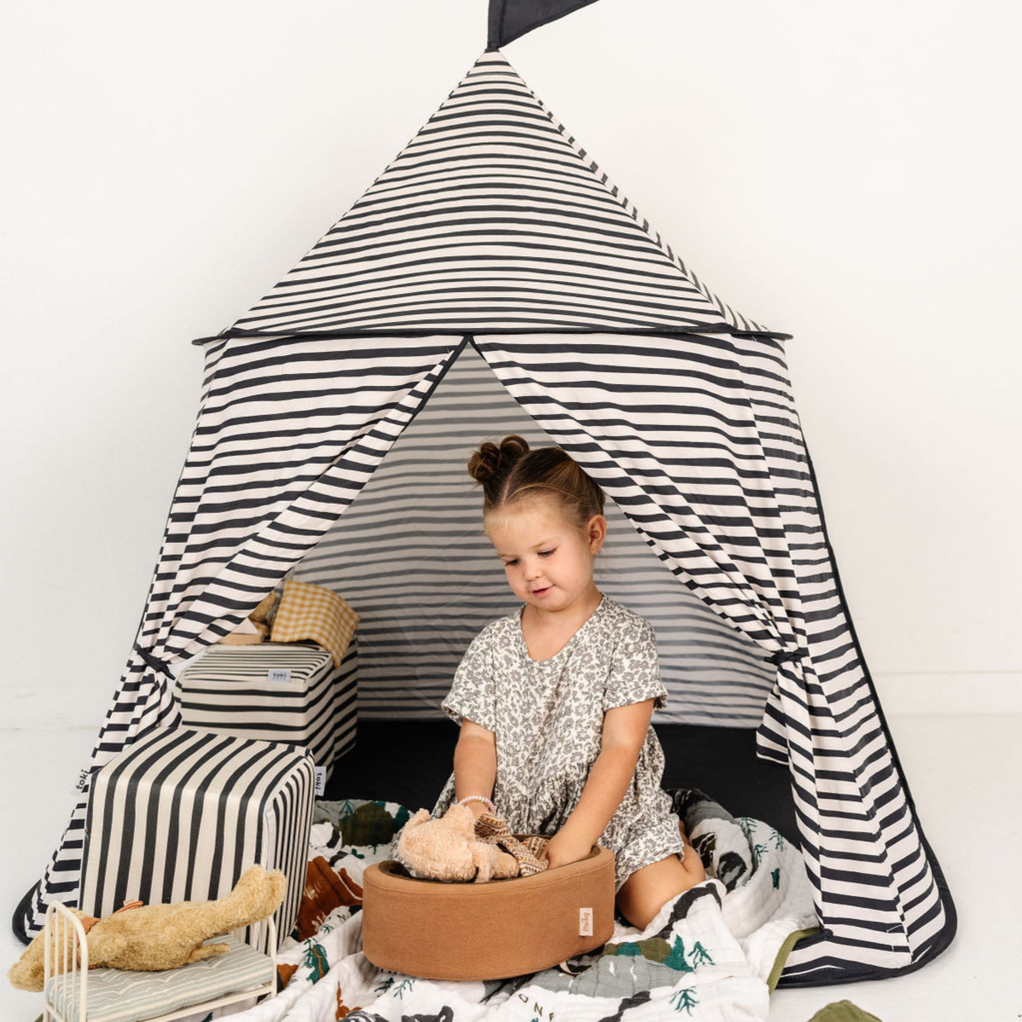 Toki Kids Bold Stripe Play Tent- Bambi Baby