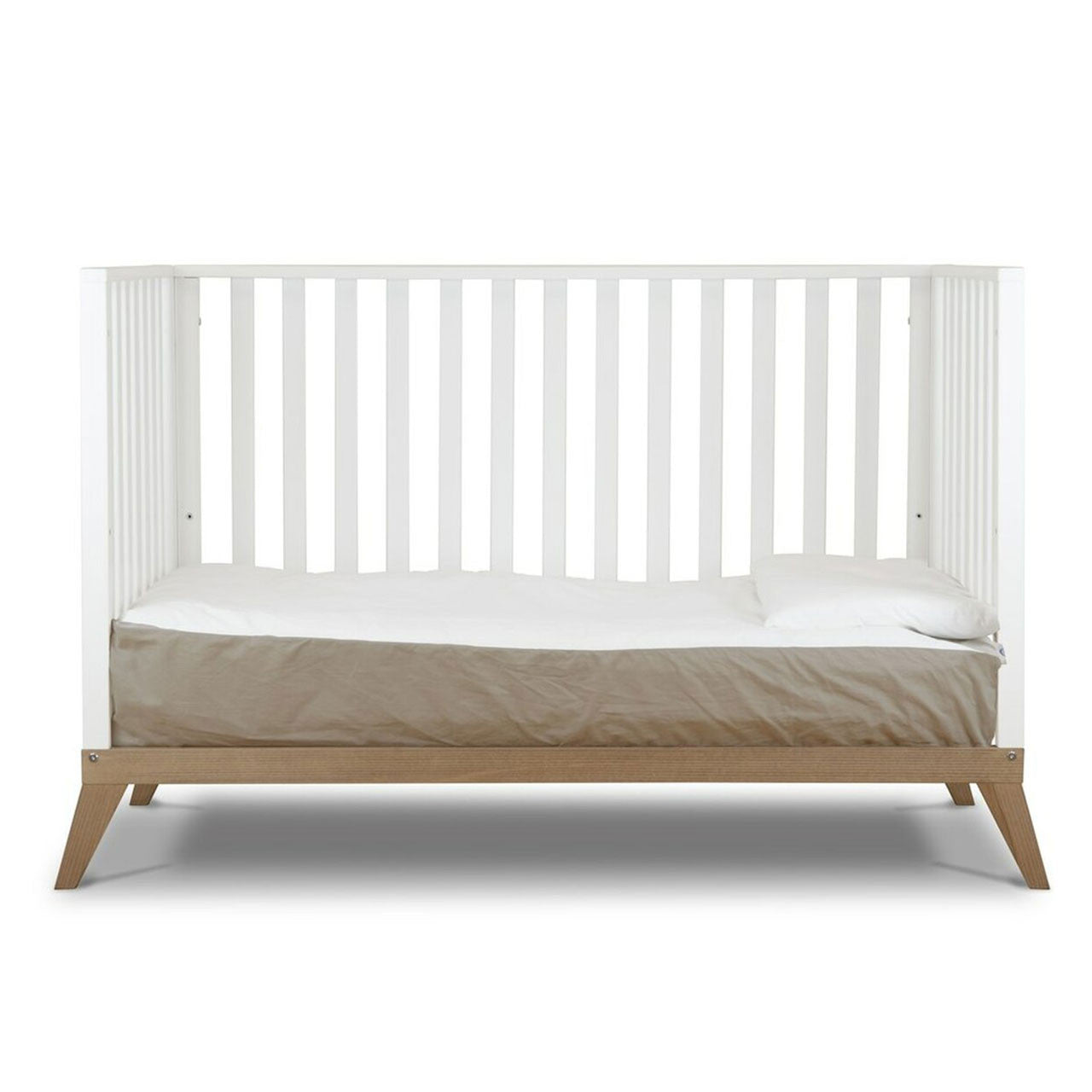 Pali Donatello Classico Crib in White/Walnut- Bambi Baby