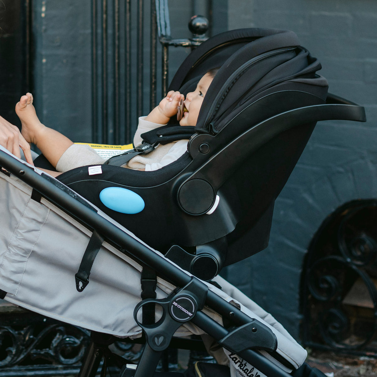 Larktale Car Seat Adapter - crossover - Maxi Cosi / Nuna / Clek- Bambi Baby