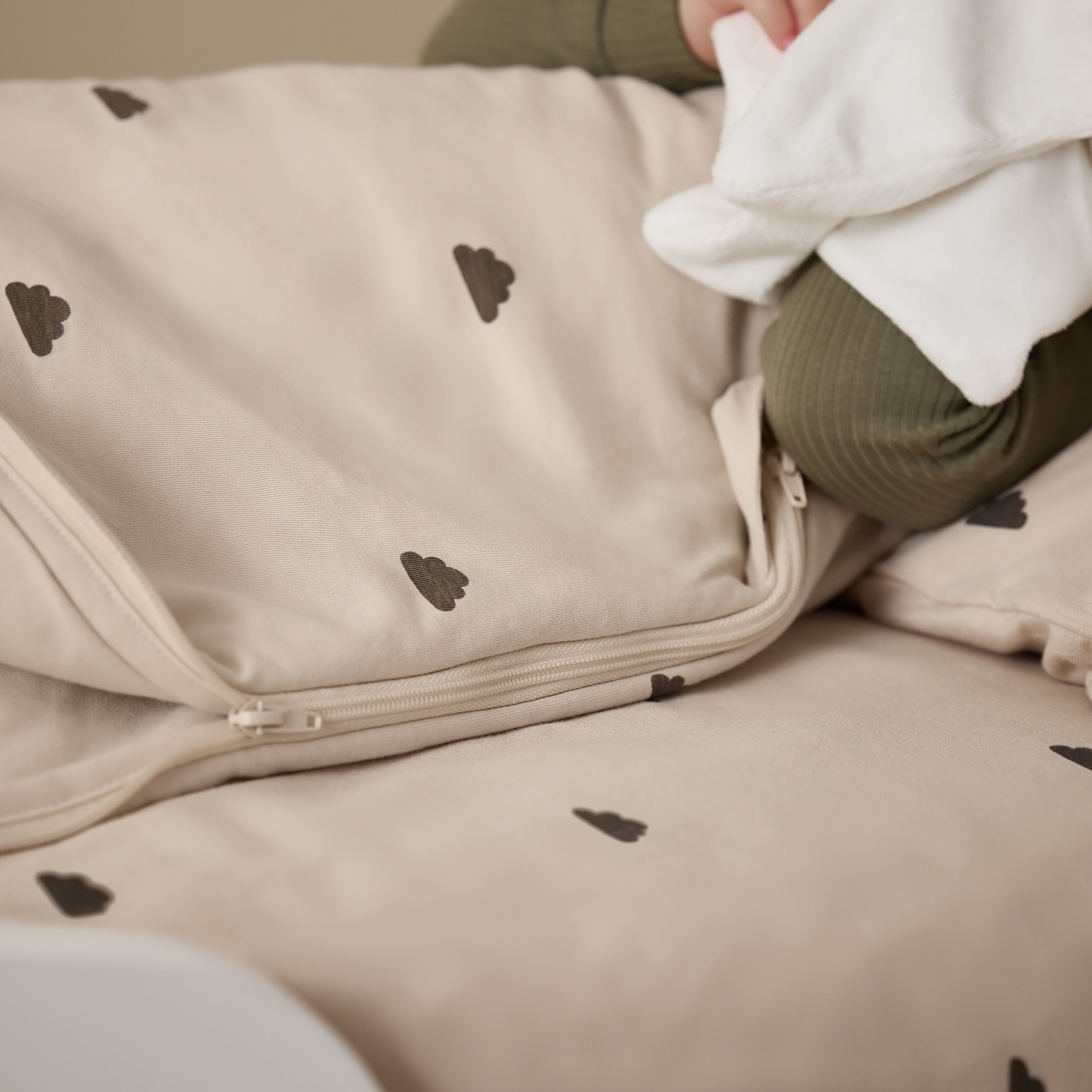 Snuz SnuzPouch Sleeping Bag - Sand Cloud- Bambi Baby