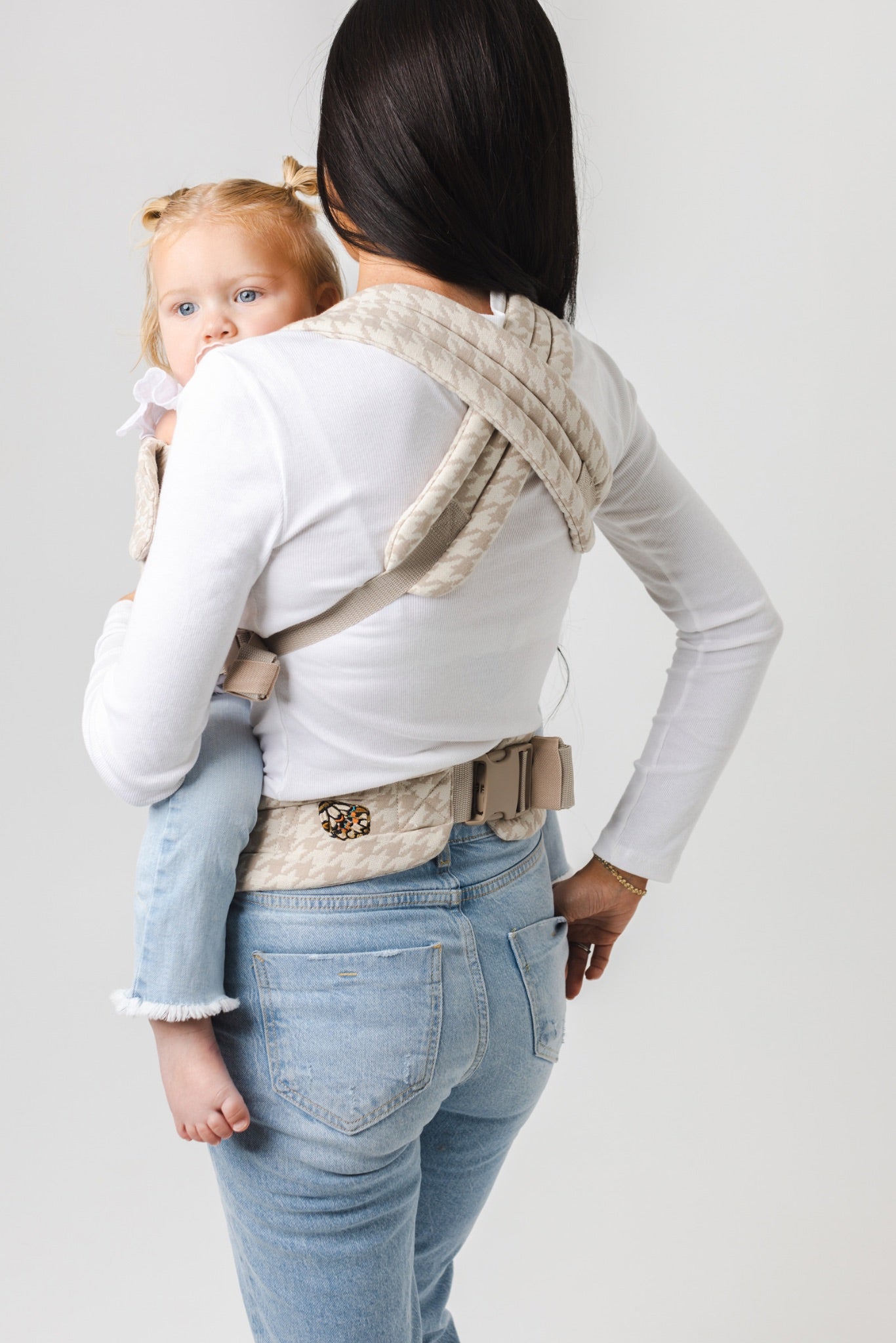Mabē The Monarch Carrier - Houndstooth- Bambi Baby