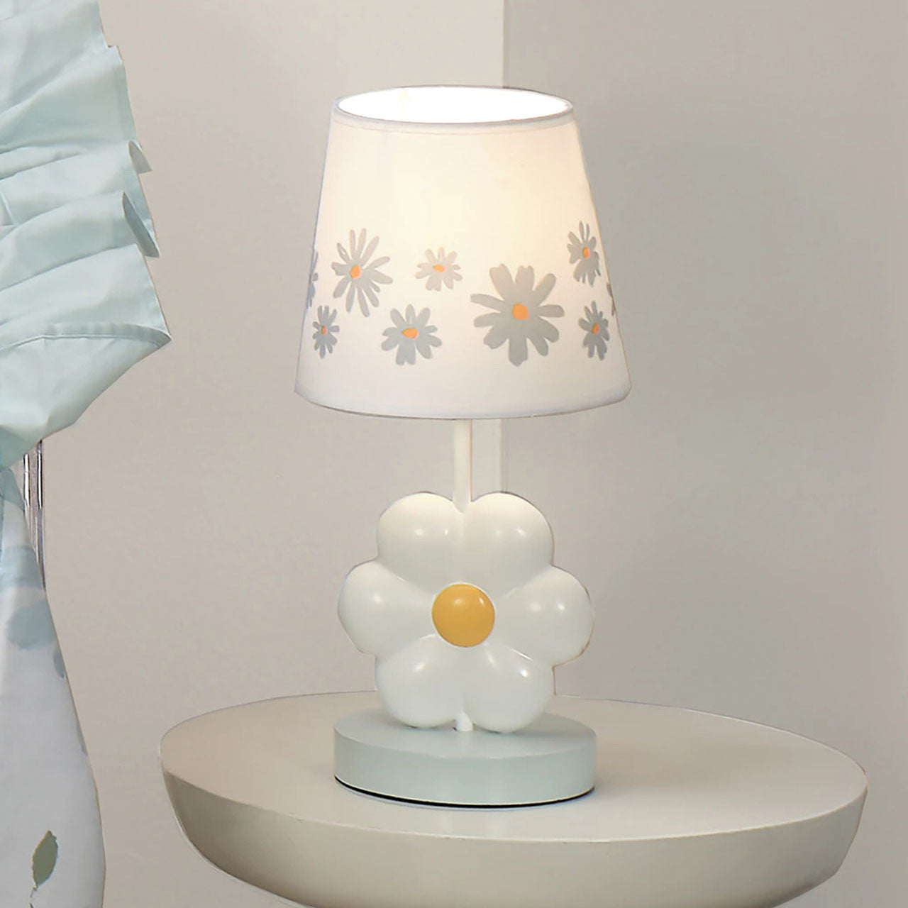 Lambs & Ivy Sweet Daisy Lamp w/Shade & Bulb- Bambi Baby