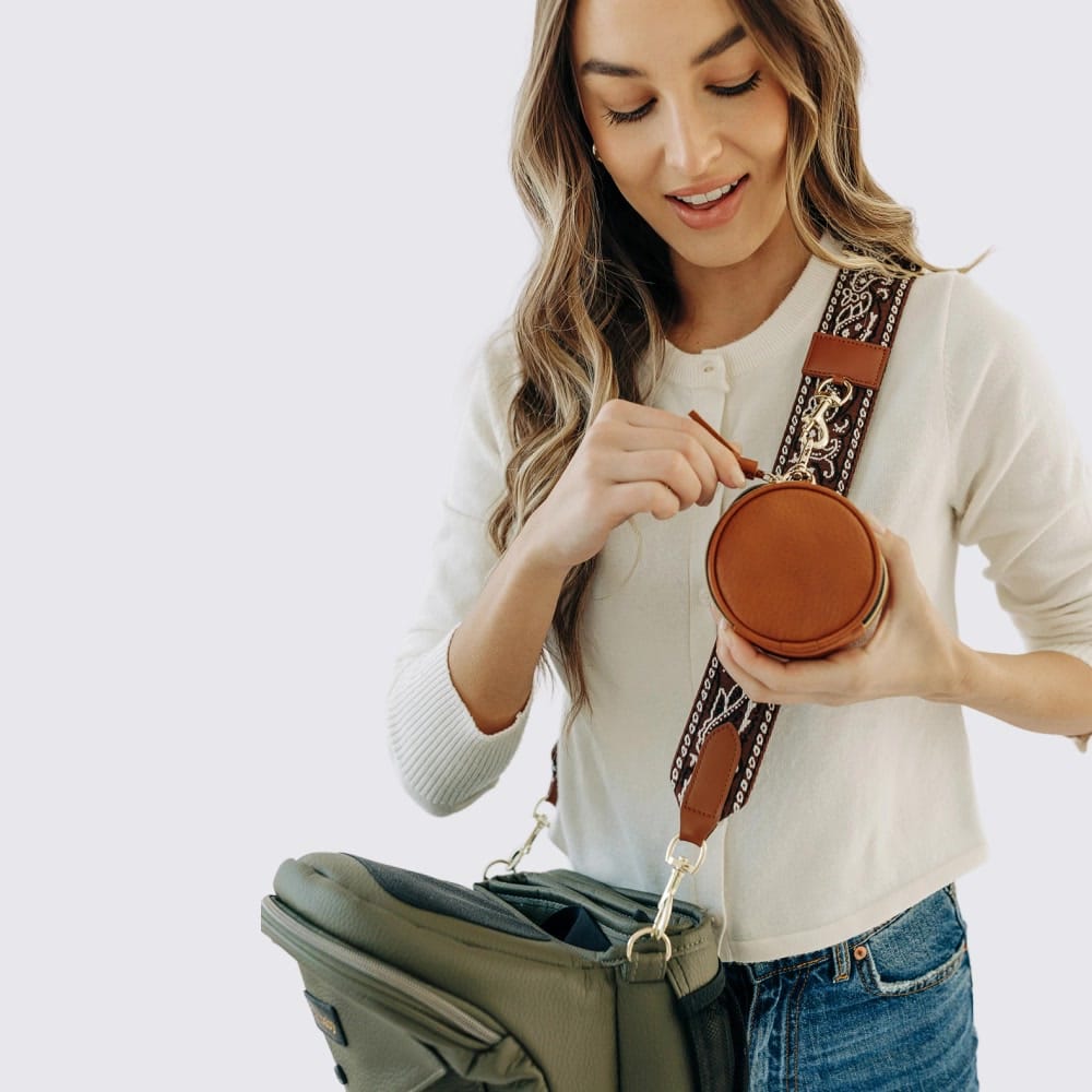 Tushbaby The Crossbody Strap- Bambi Baby
