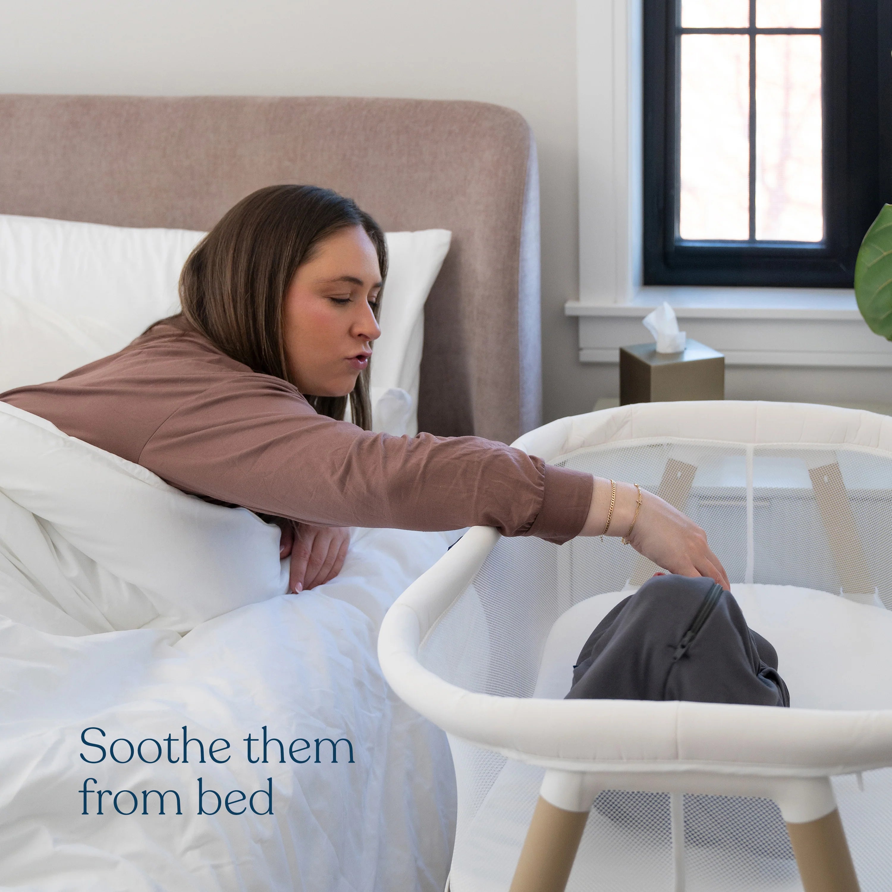 Halo BassiNest Essential Sleeper - Free-Standing- Bambi Baby