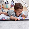 Cuentos mágicos de Tiny Love Gymini en blanco y negro - Bambi Baby