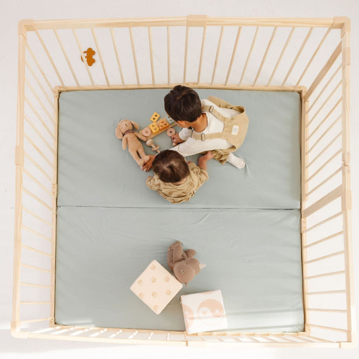 Toki Kids Playpen - Mega Size in Wood- Bambi Baby