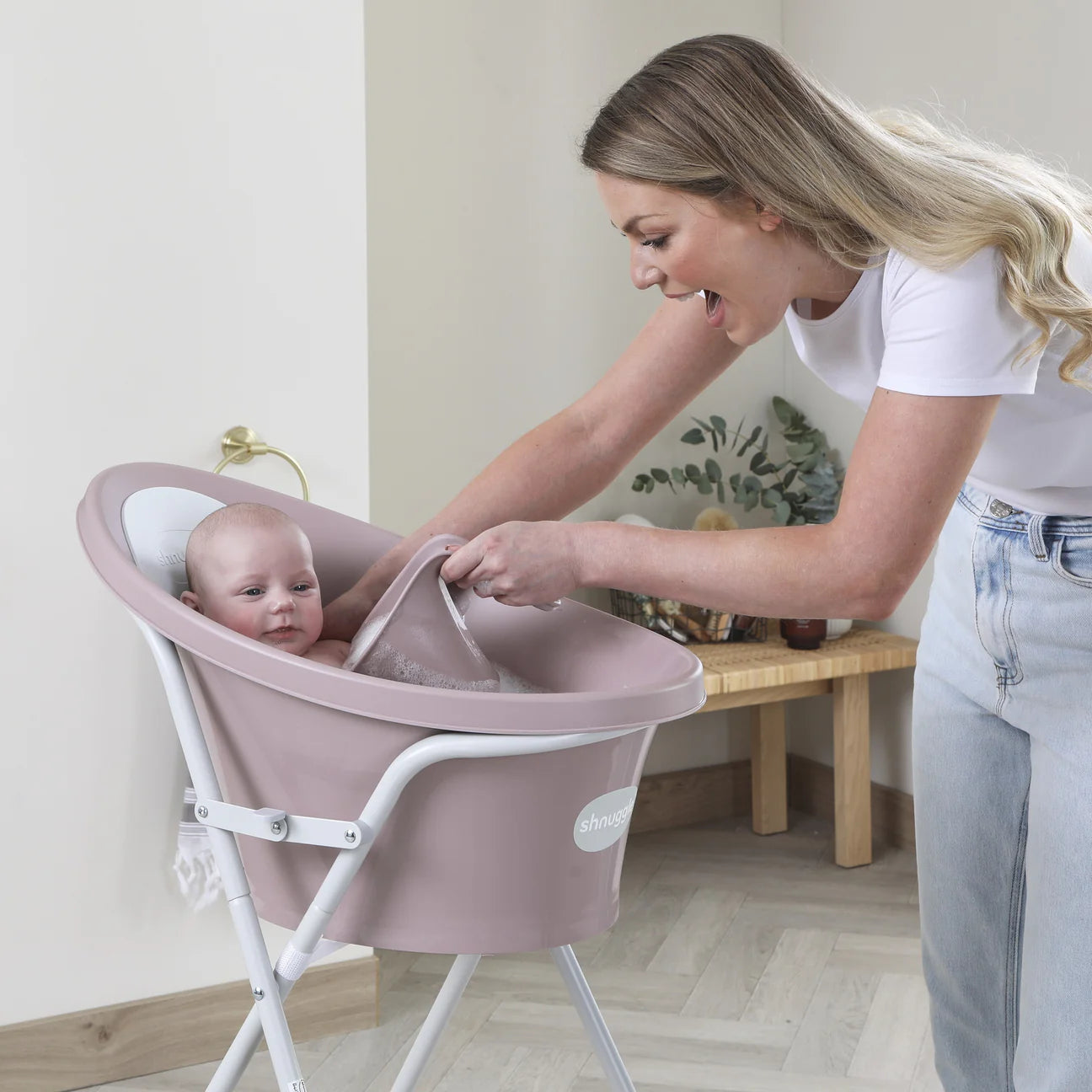 Shnuggle Washy Bath Jug - White/Grey- Bambi Baby