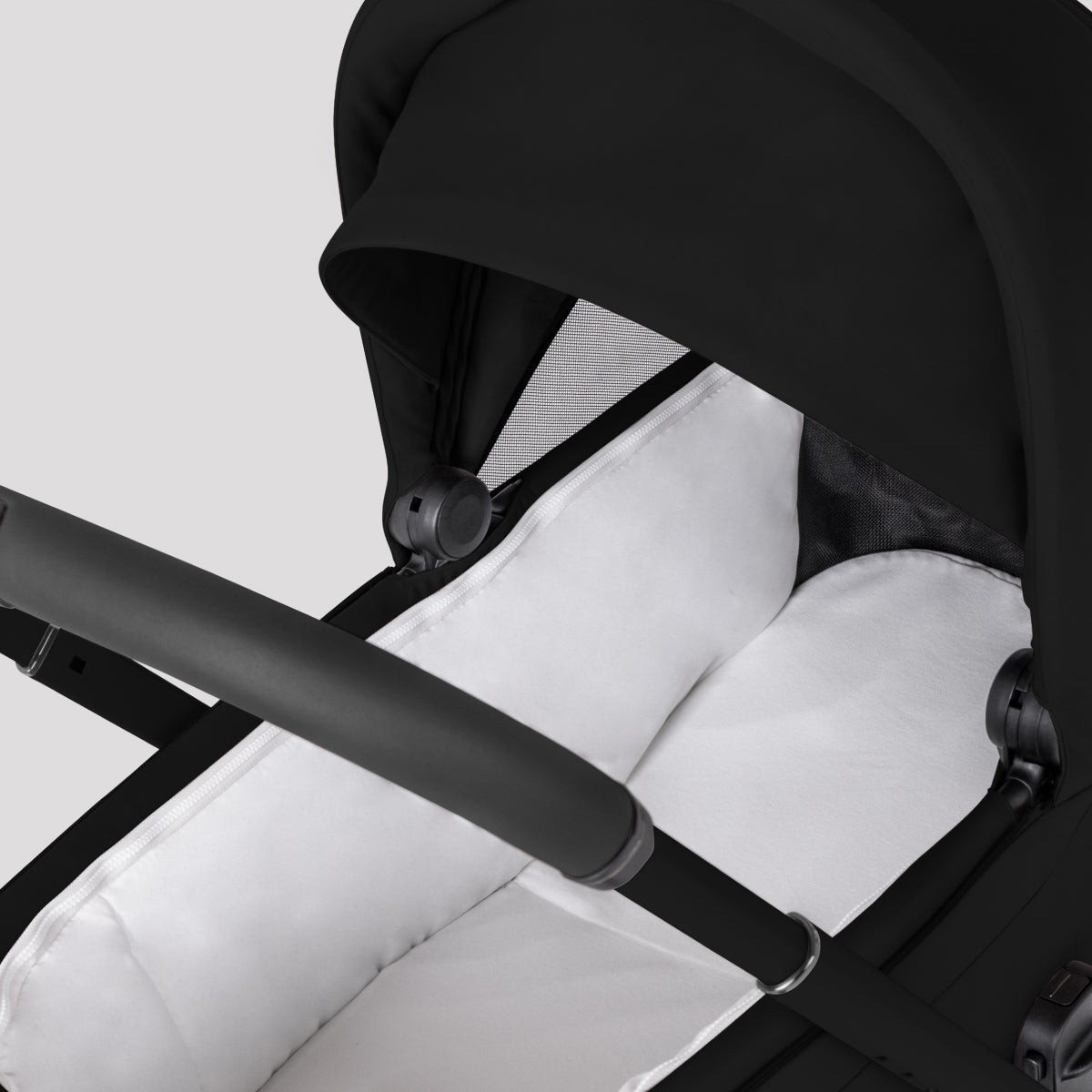 Silver Cross Breez Compact Bassinet- Bambi Baby