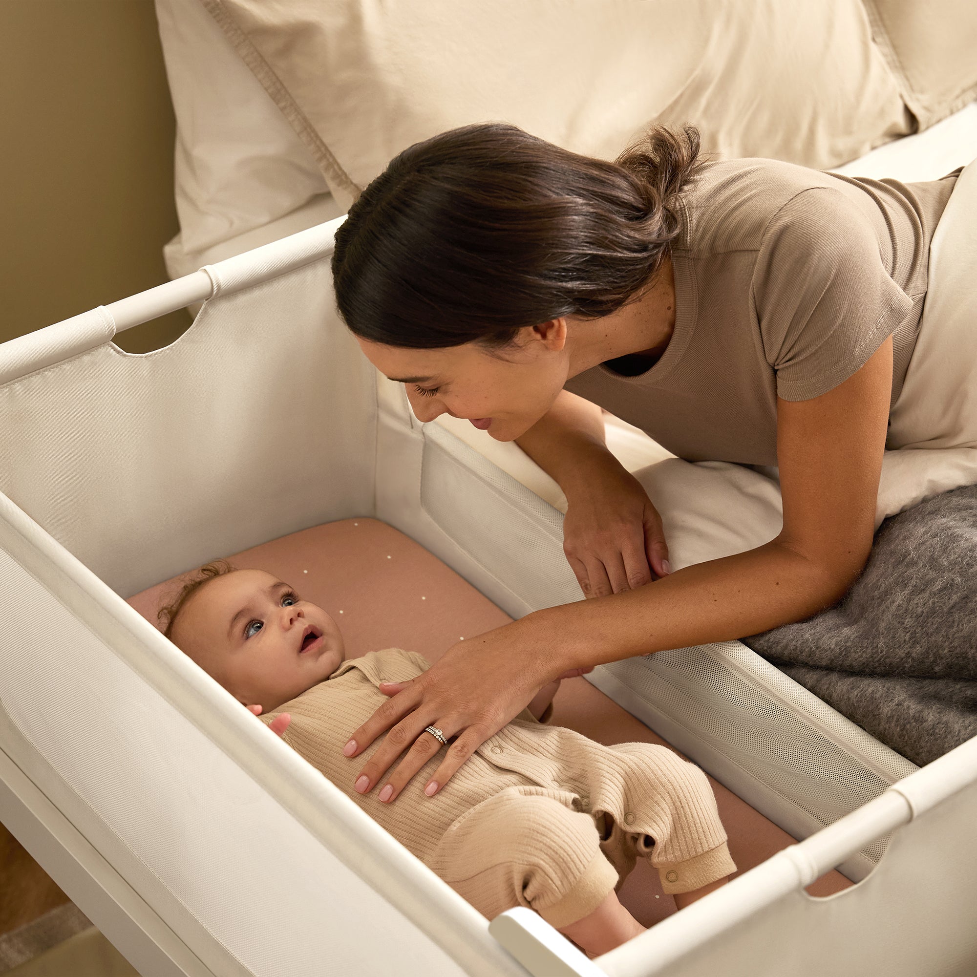 Snuz SnuzPod5 Bedside Bassinet - Cashmere – Bambi Baby