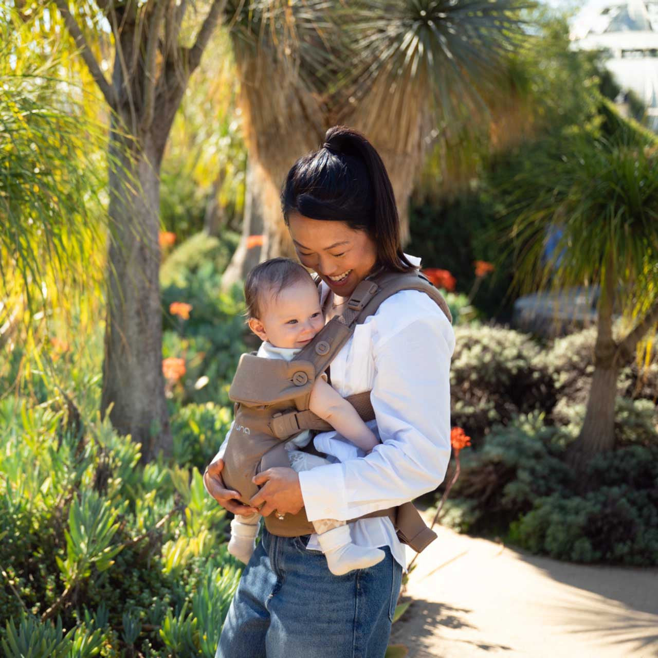 Nuna CUDL Luxe Carrier- Bambi Baby
