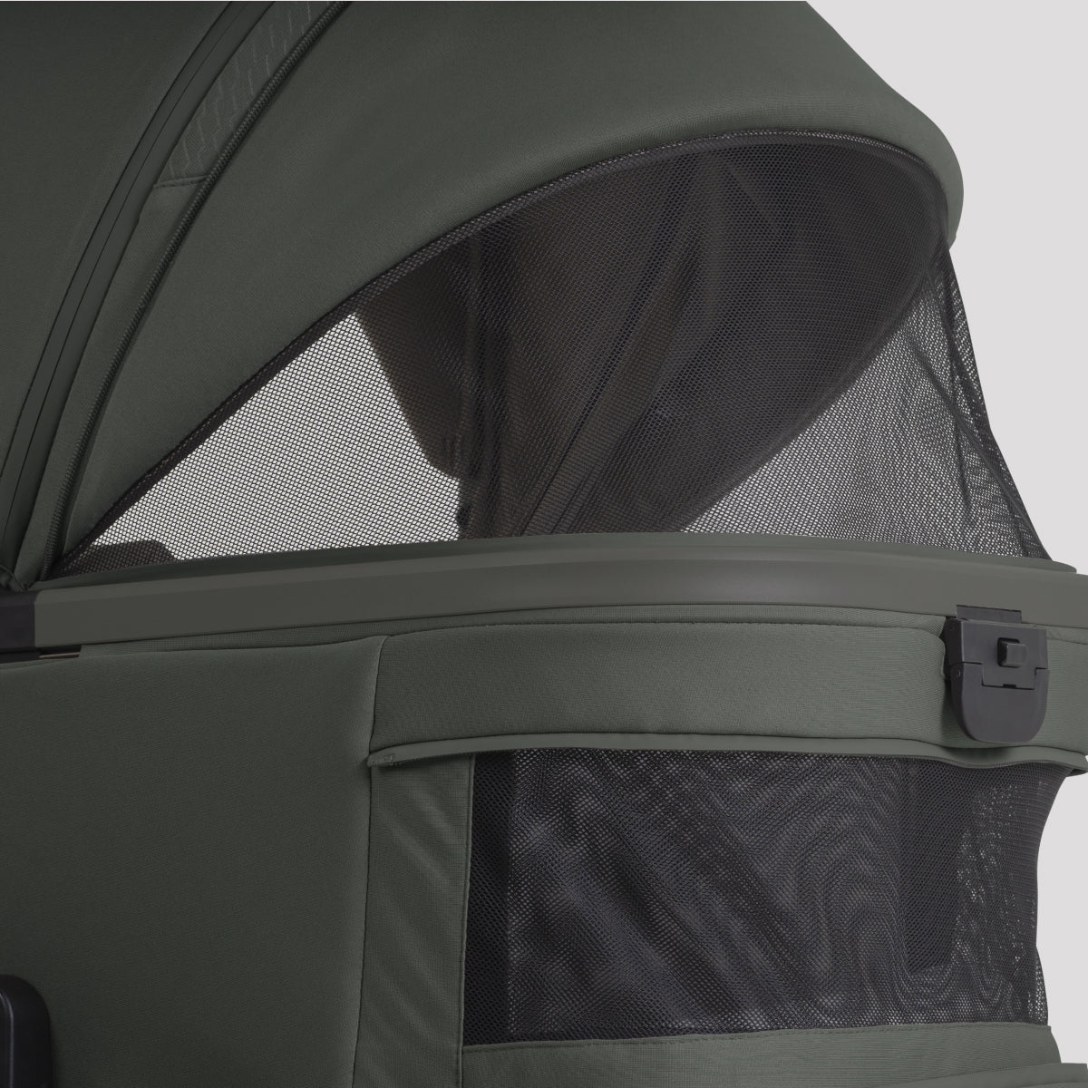 Silver Cross Cove 2 Compact Bassinet- Bambi Baby