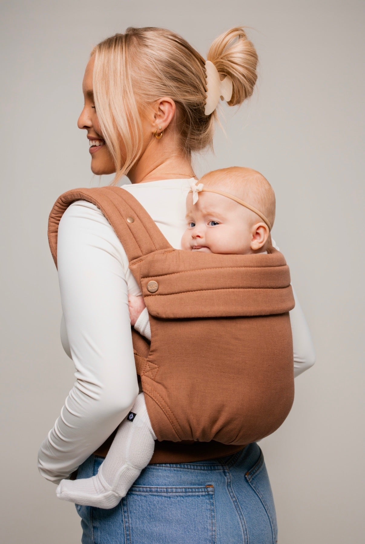Mabē The Monarch Carrier - Mocha- Bambi Baby