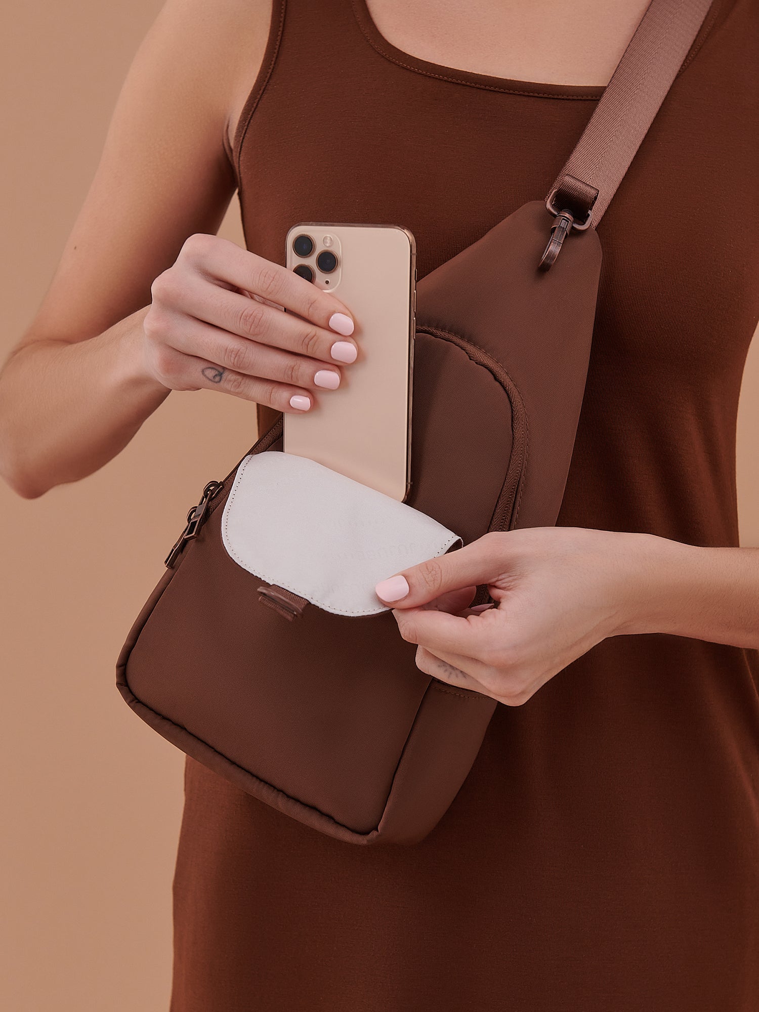 JuJuBe Crossbody Sling - Espresso- Bambi Baby