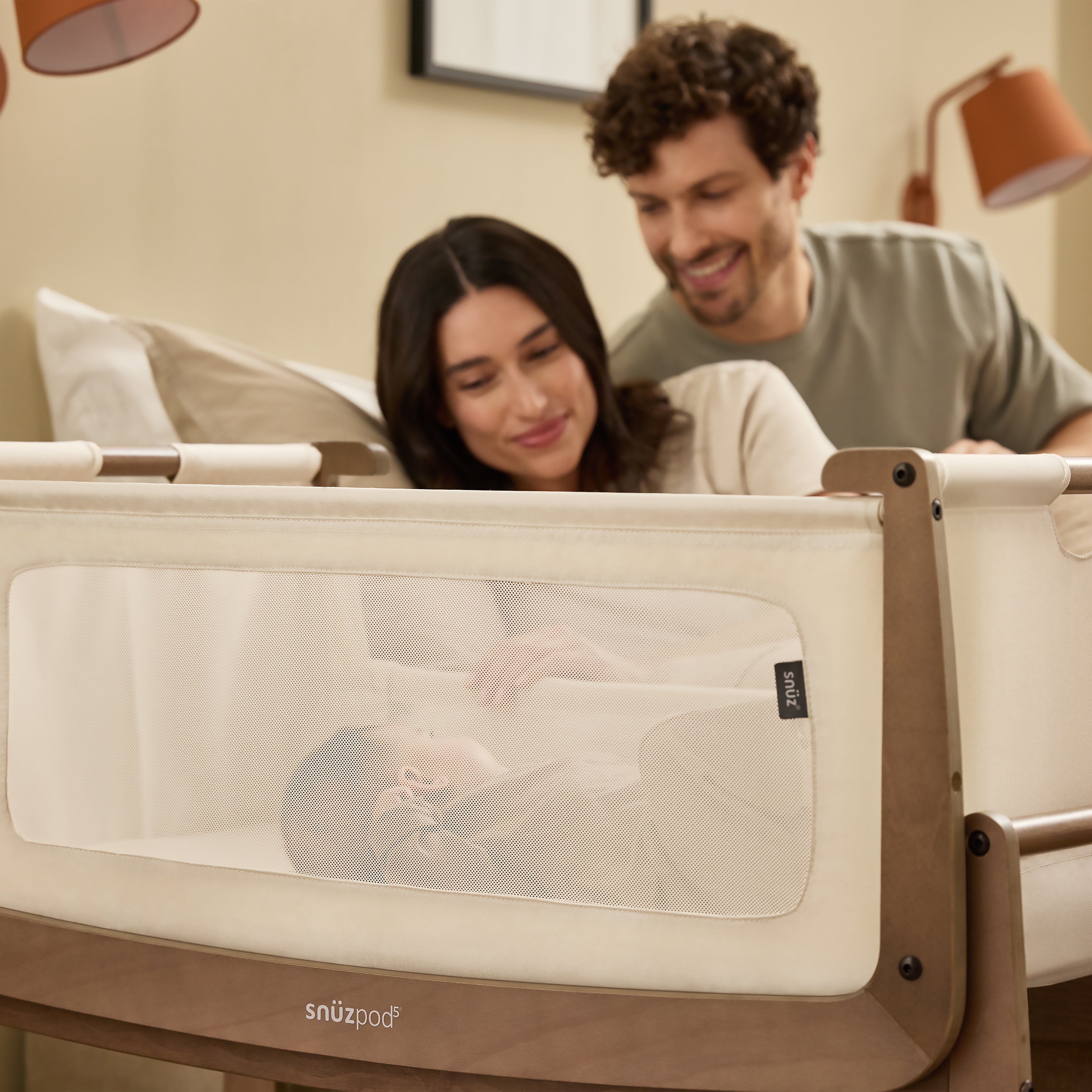 Snuz SnuzPod5 Bedside Bassinet - Walnut – Bambi Baby