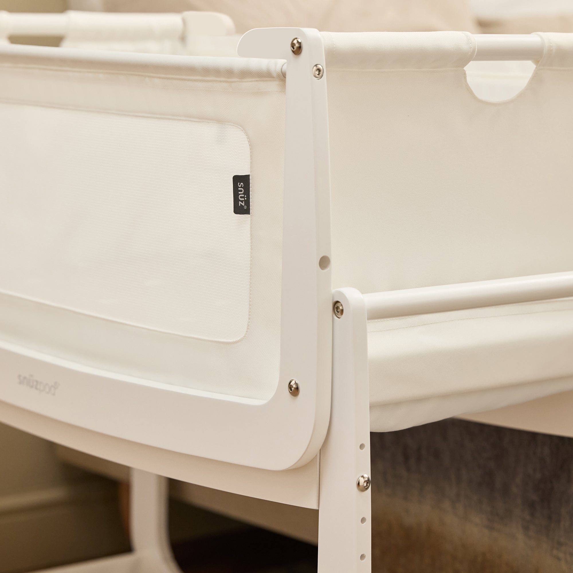 Snuz SnuzPod5 Bedside Bassinet - White- Bambi Baby