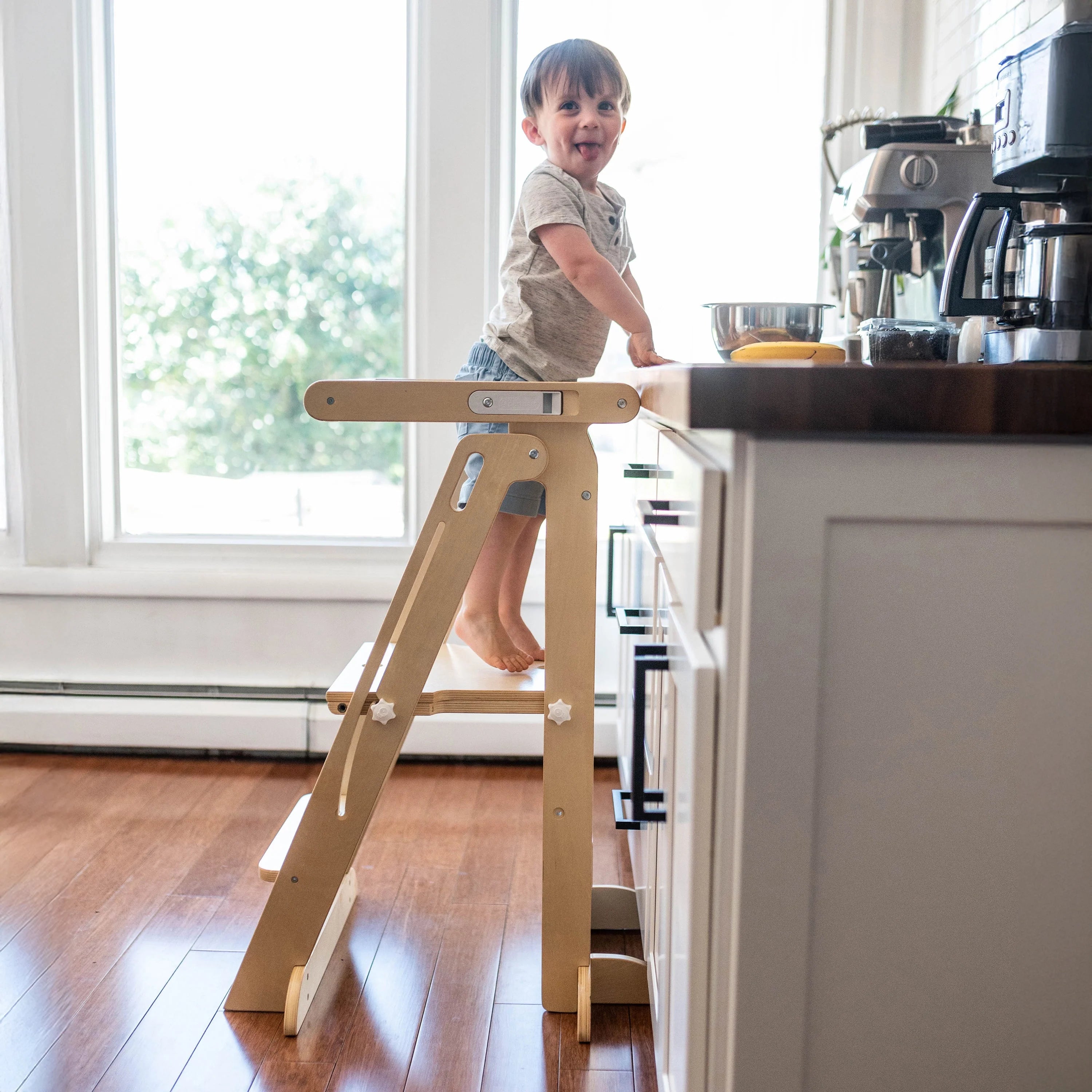 Torre de aprendizaje Little Partners Learn 'N Fold® para niños pequeños- Bambi Baby