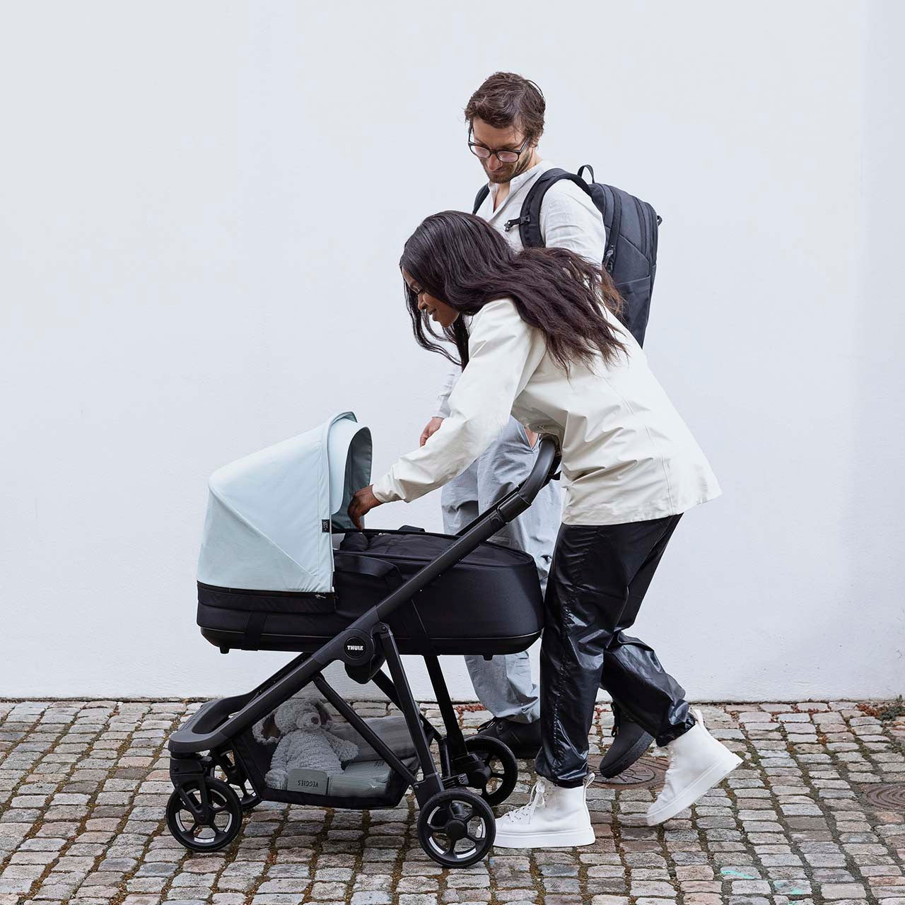 Thule Shine Bassinet Black- Bambi Baby