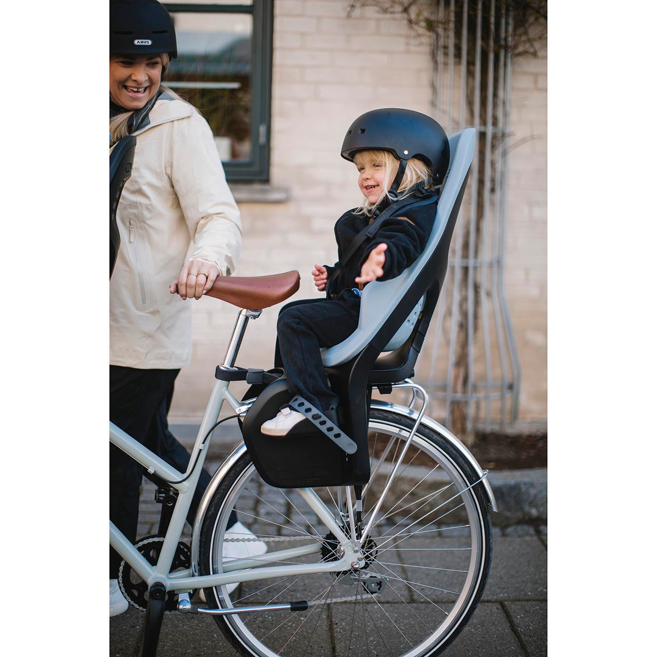Thule Yepp Maxi 2 Rack Mount Child Bike Seat Alaska- Bambi Baby