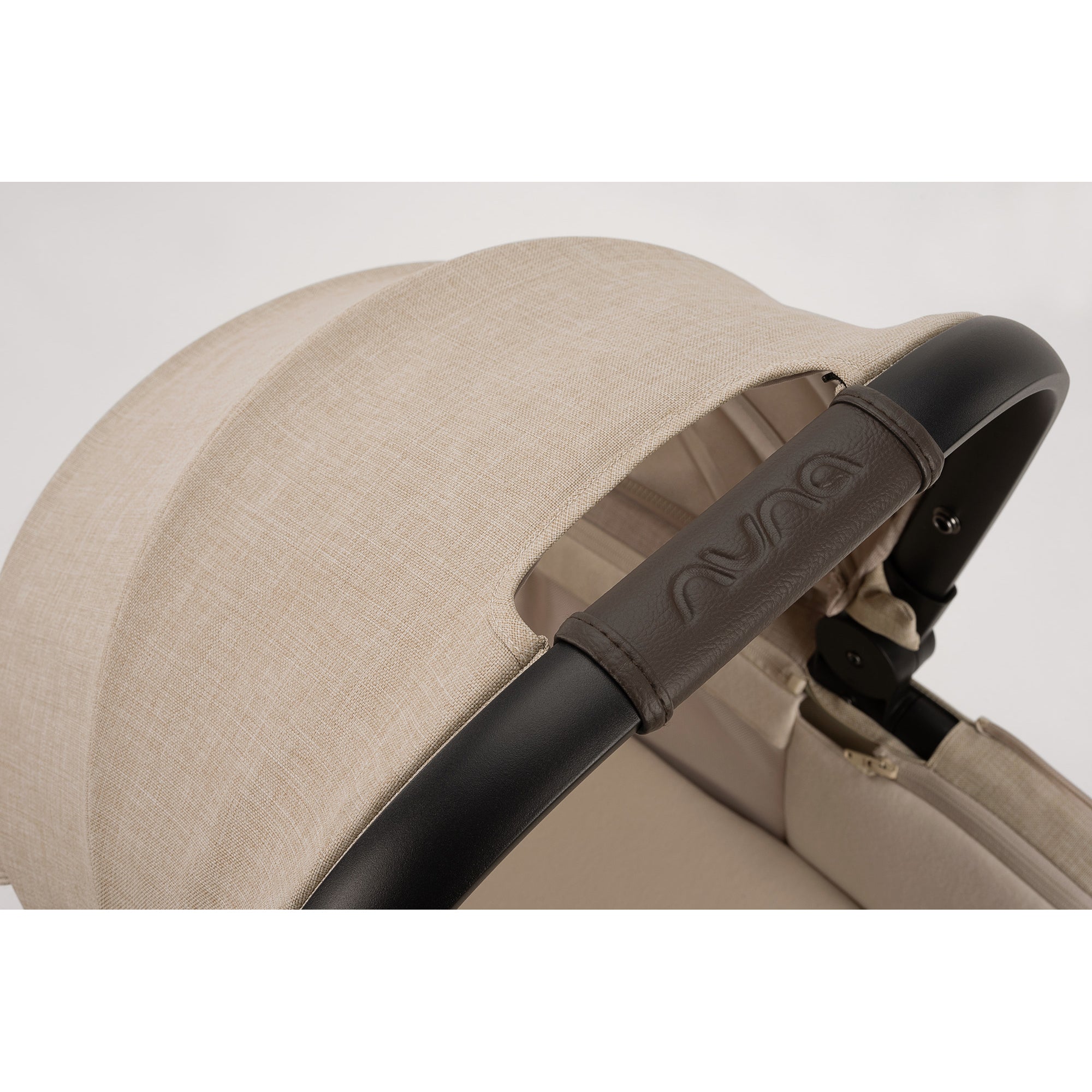 Nuna Demi Next Bassinet + Stand- Bambi Baby
