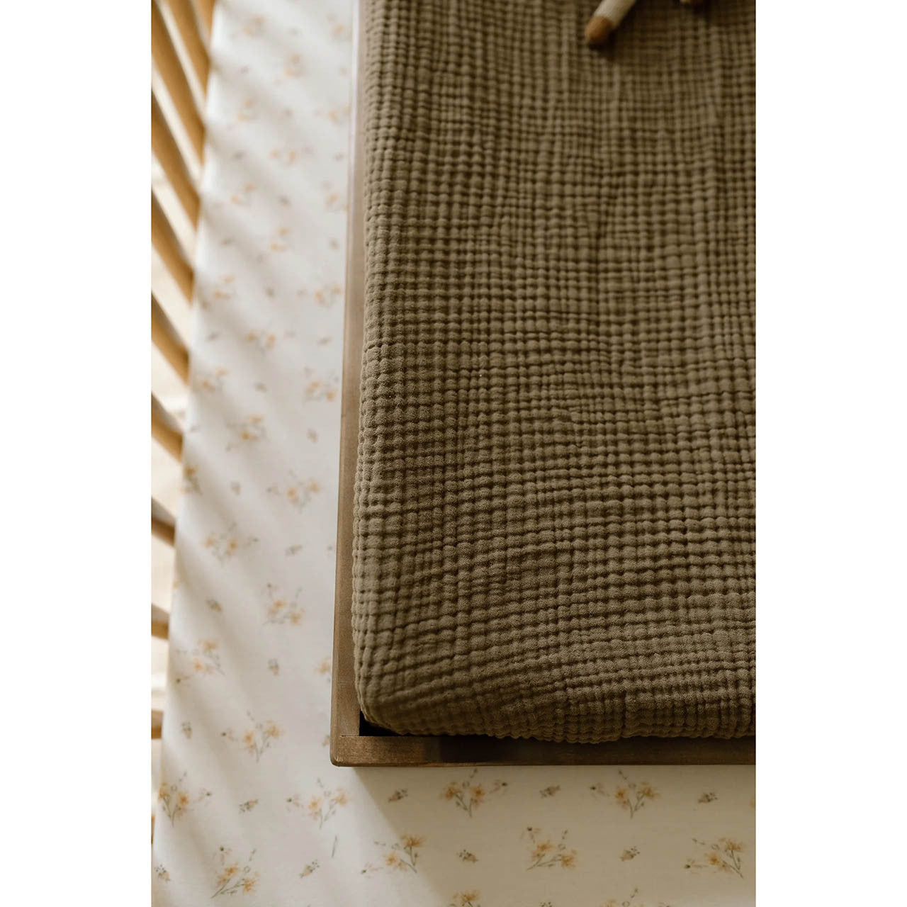 Oilo Fable Changing Pad Cover- Bark Organic 4 Way Muslin- Bambi Baby