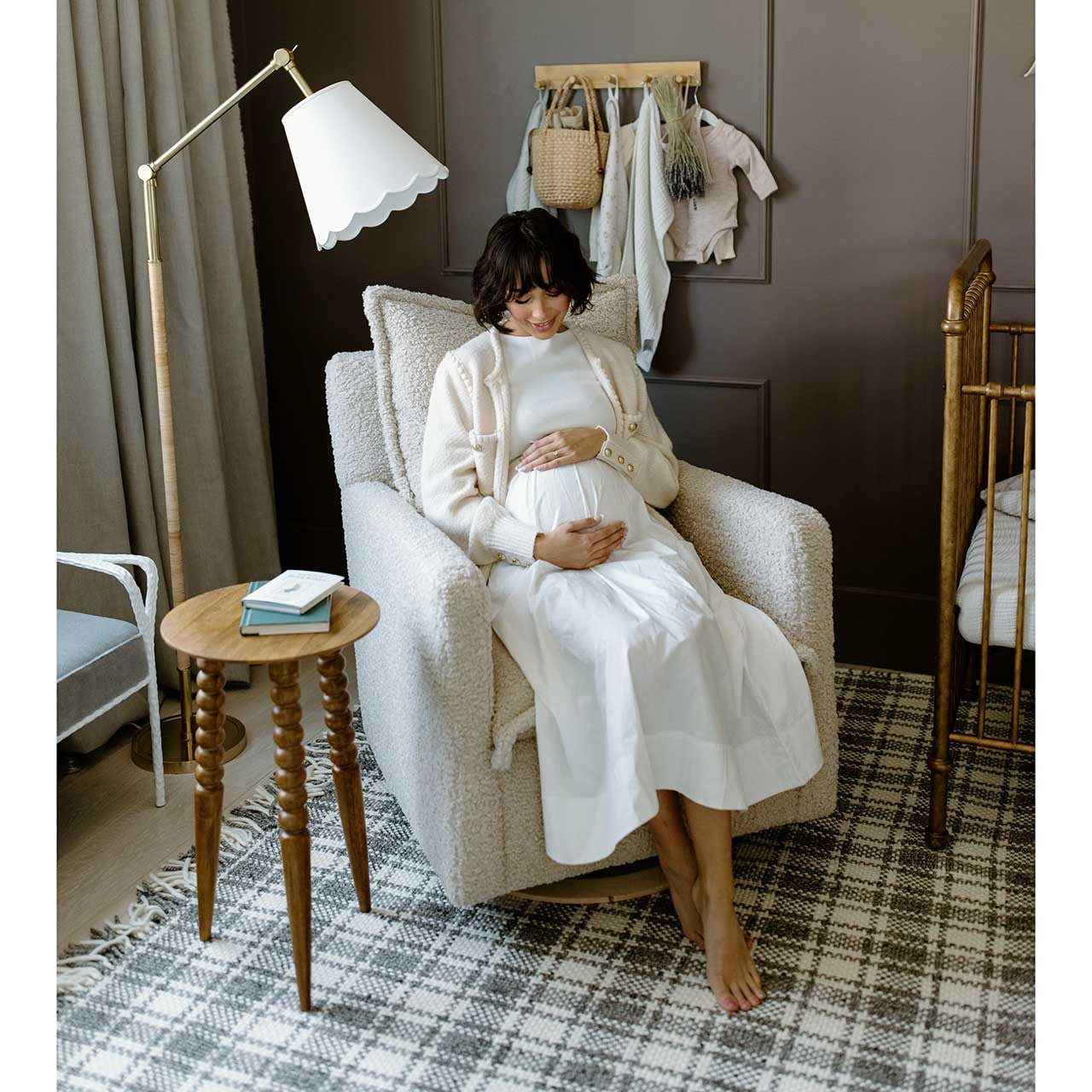 Oilo Nola Glider in HP Antique Snow- Bambi Baby