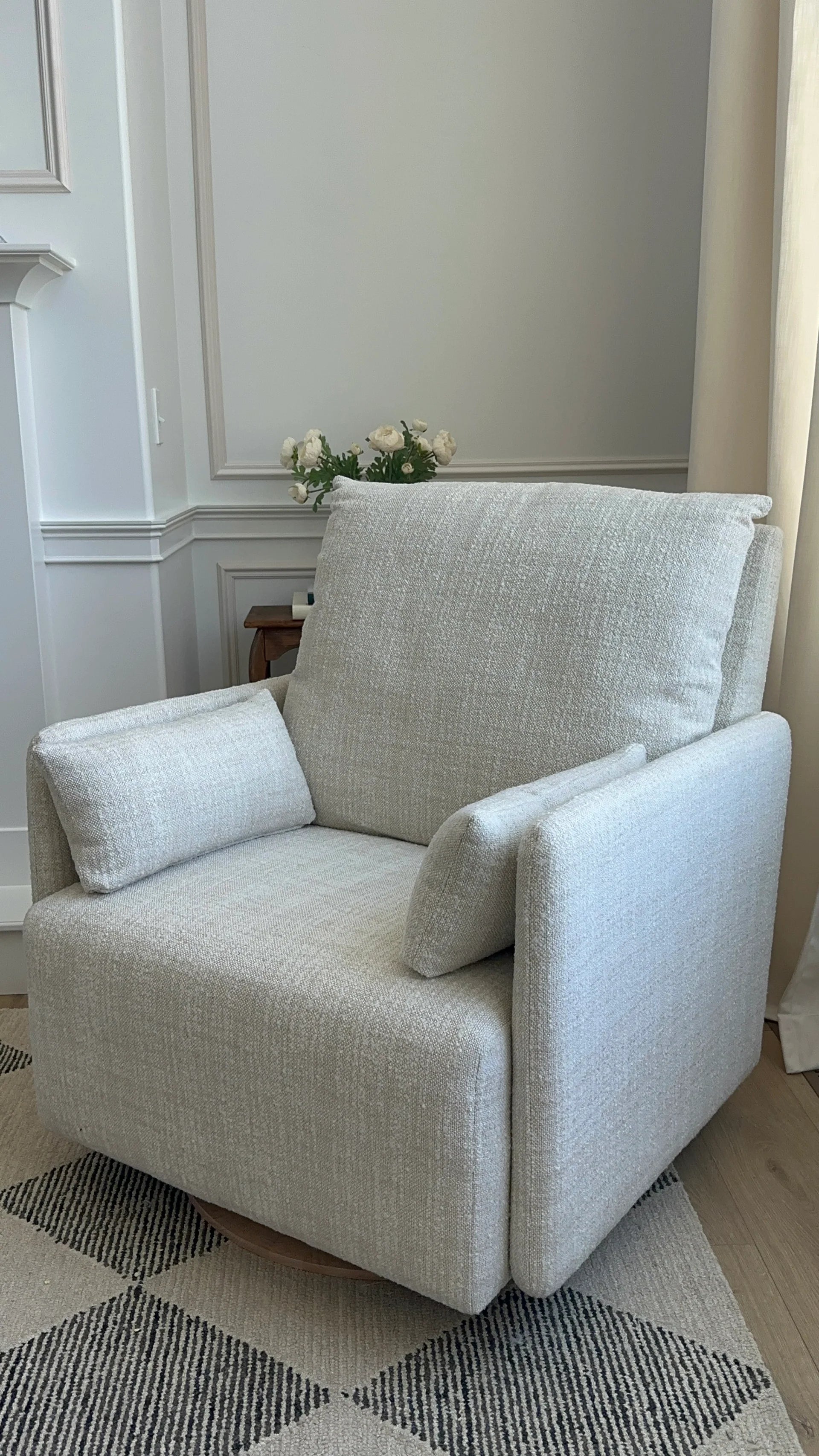 Oilo Ollie Standard Recliner- Bambi Baby