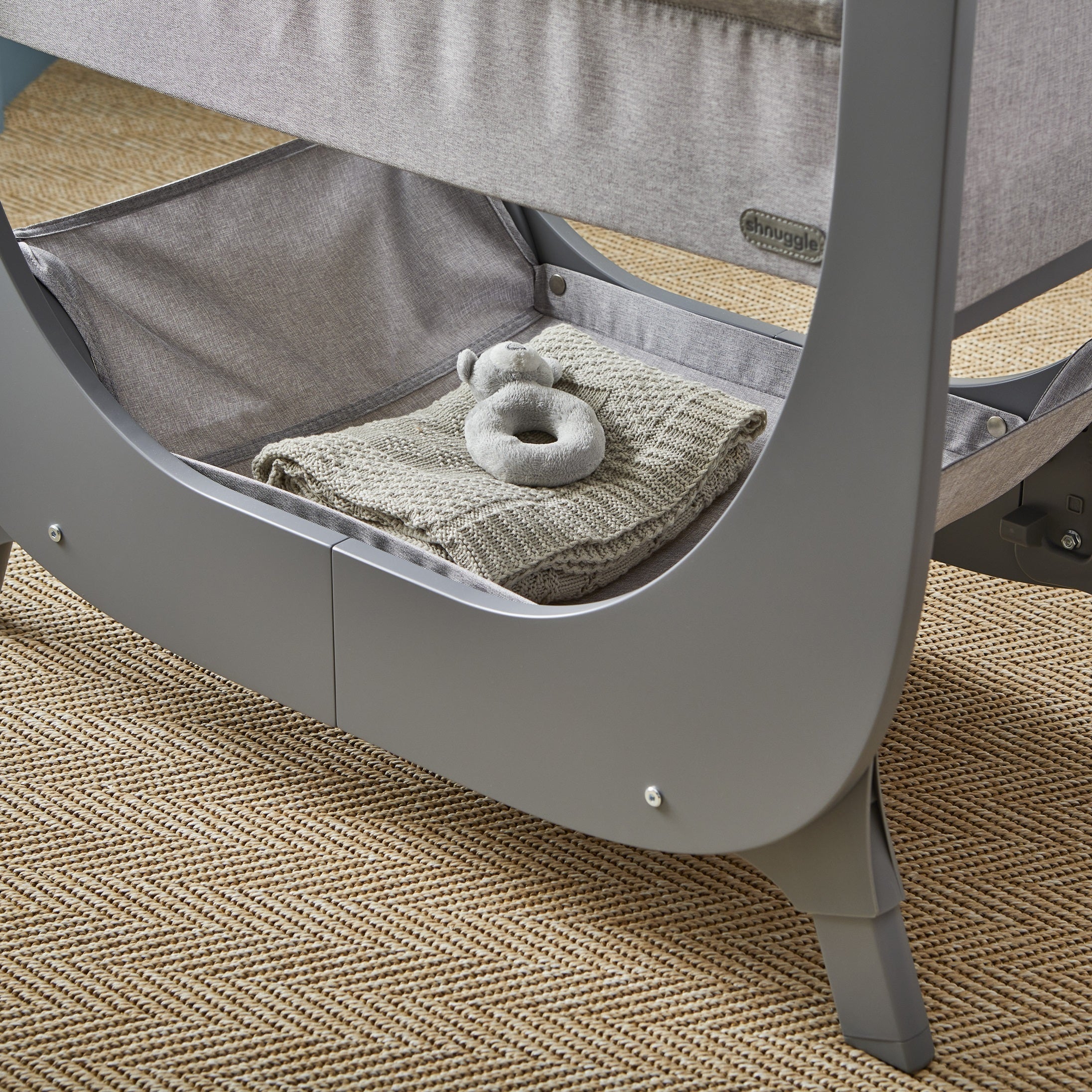Shnuggle Air Lite Bedside Crib- Bambi Baby