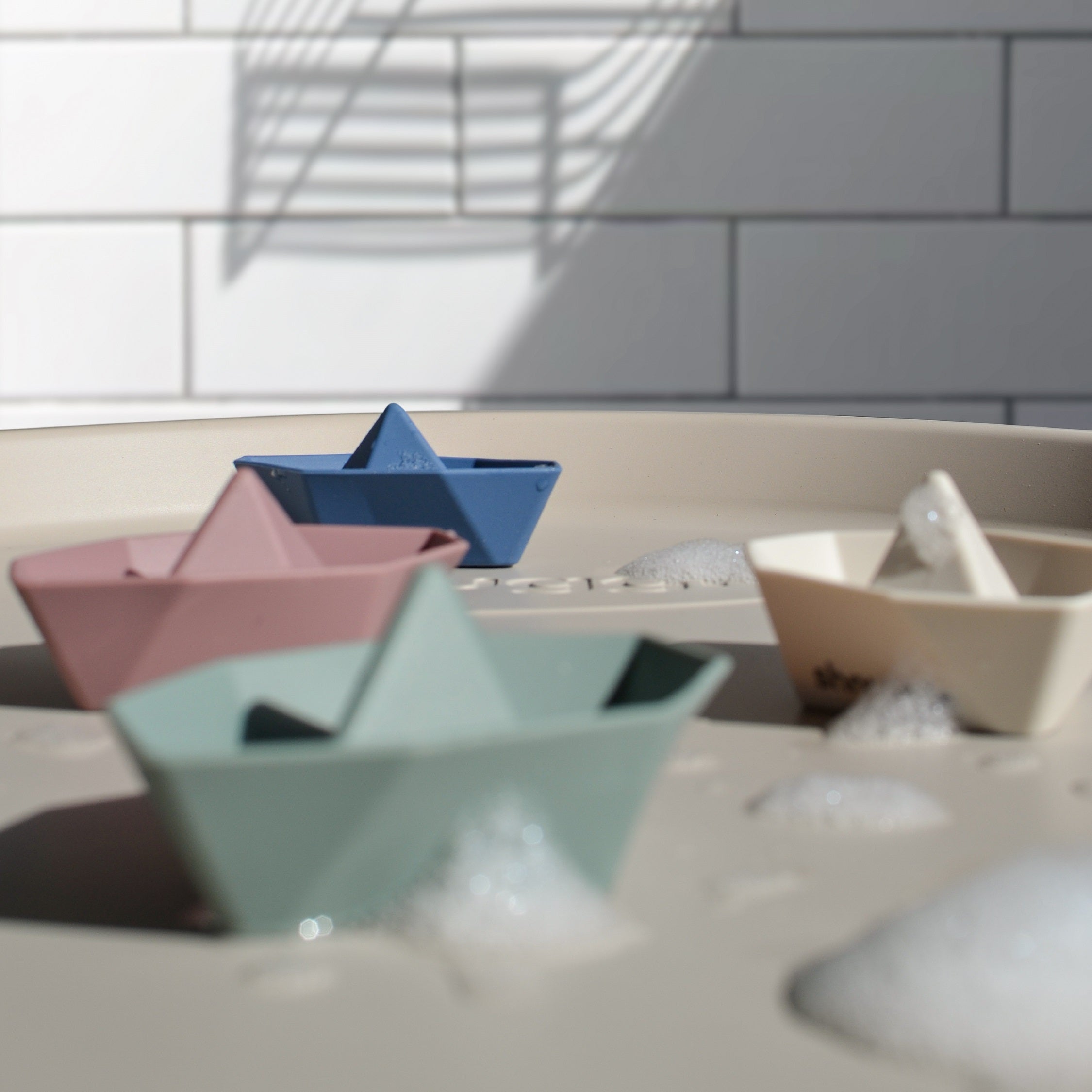 Shnuggle Stack and Sail Boats- Bambi Baby