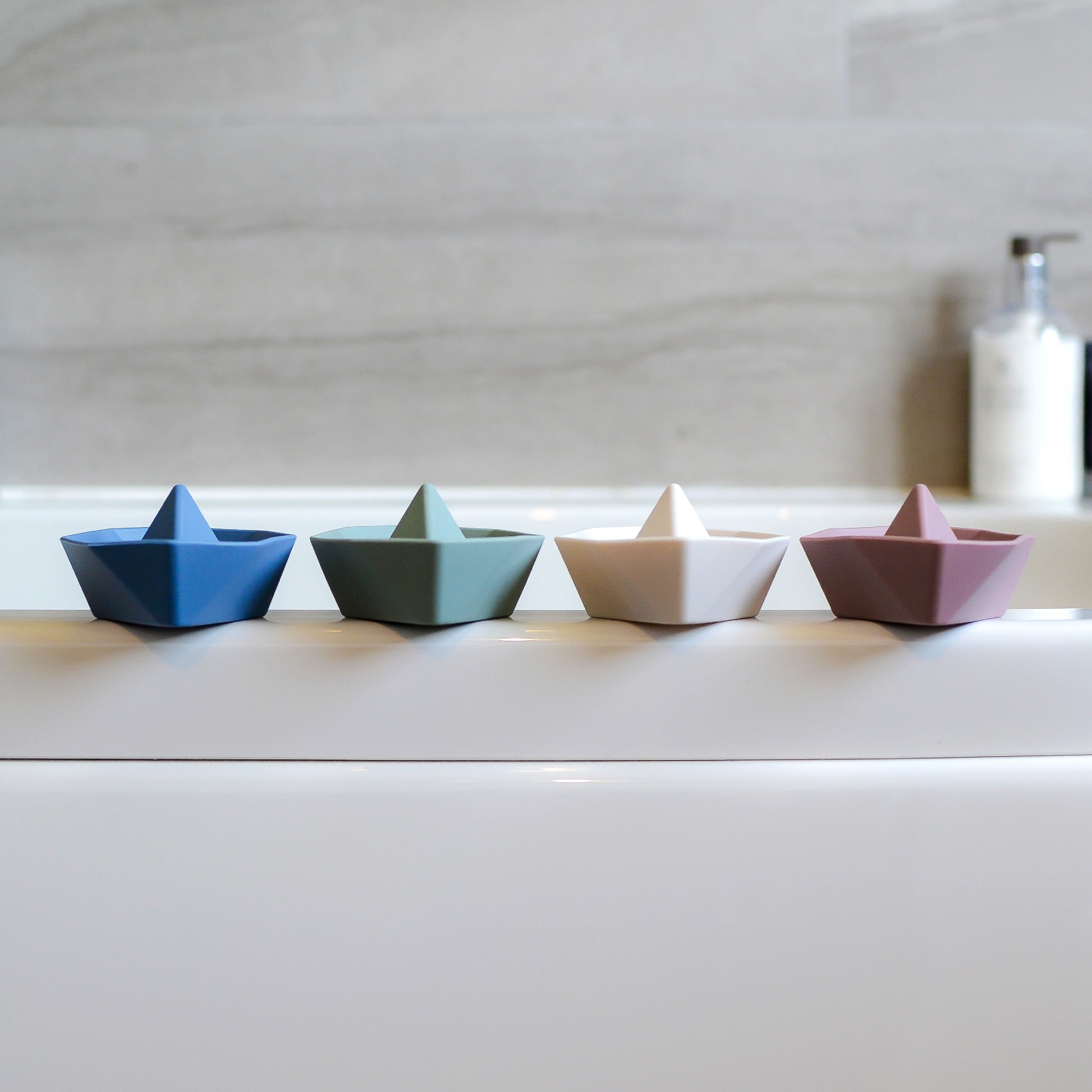Shnuggle Stack and Sail Boats- Bambi Baby