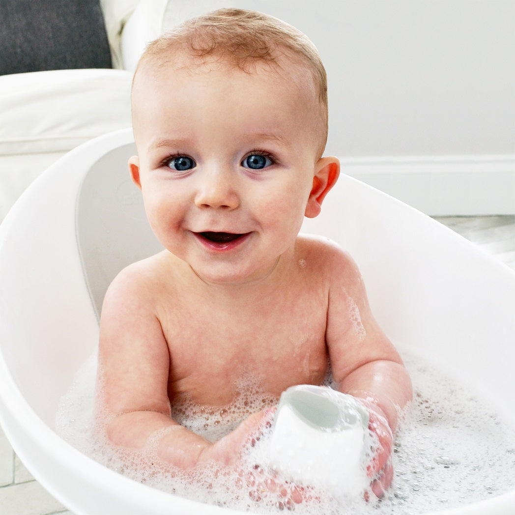 Shnuggle Wishy Light Up Star Bath Toy- Bambi Baby