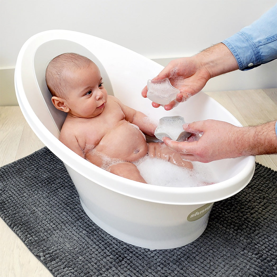 Shnuggle Wishy Light Up Star Bath Toy- Bambi Baby