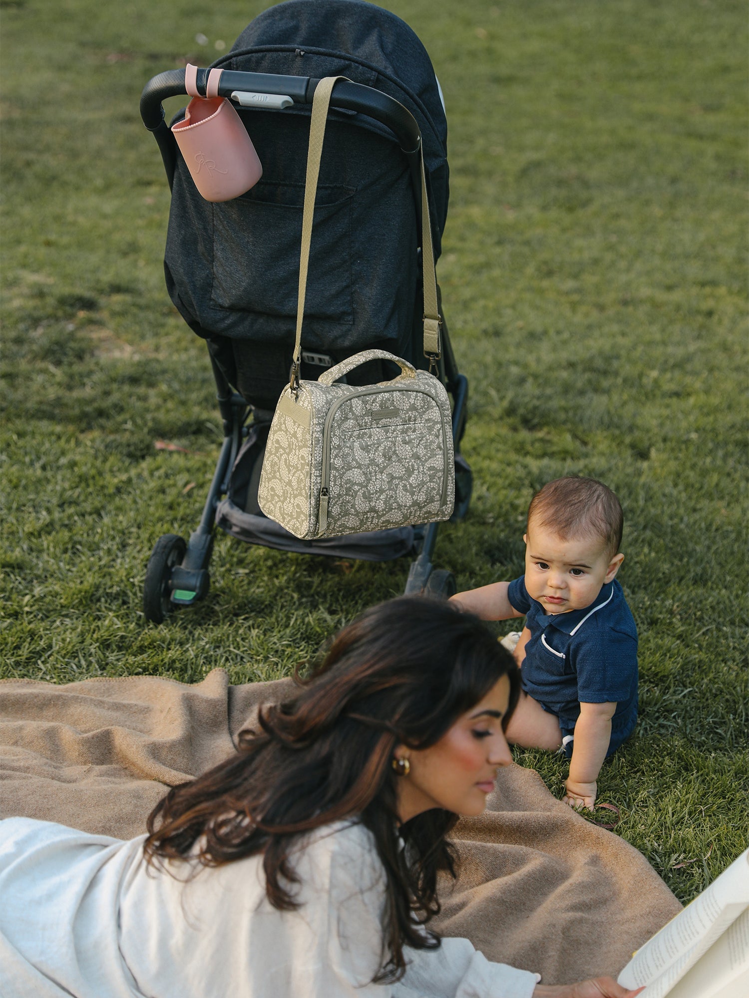 JuJuBe Sazan + JuJuBe Insulated Bottle Bag - Paisley Floral- Bambi Baby