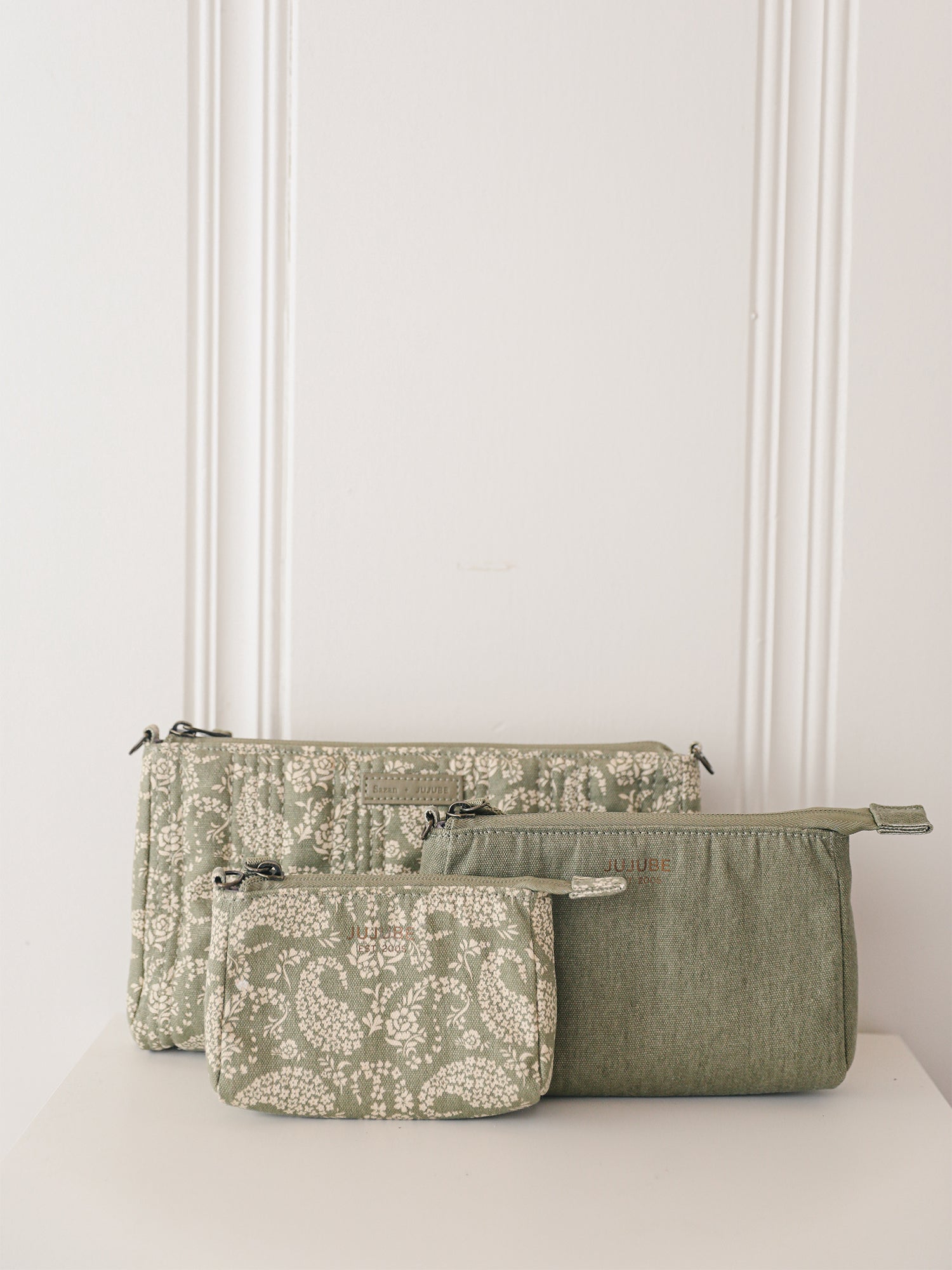 JuJuBe Sazan + JuJuBe 3-piece Pouch Clutch Purse Set - Paisley Floral- Bambi Baby