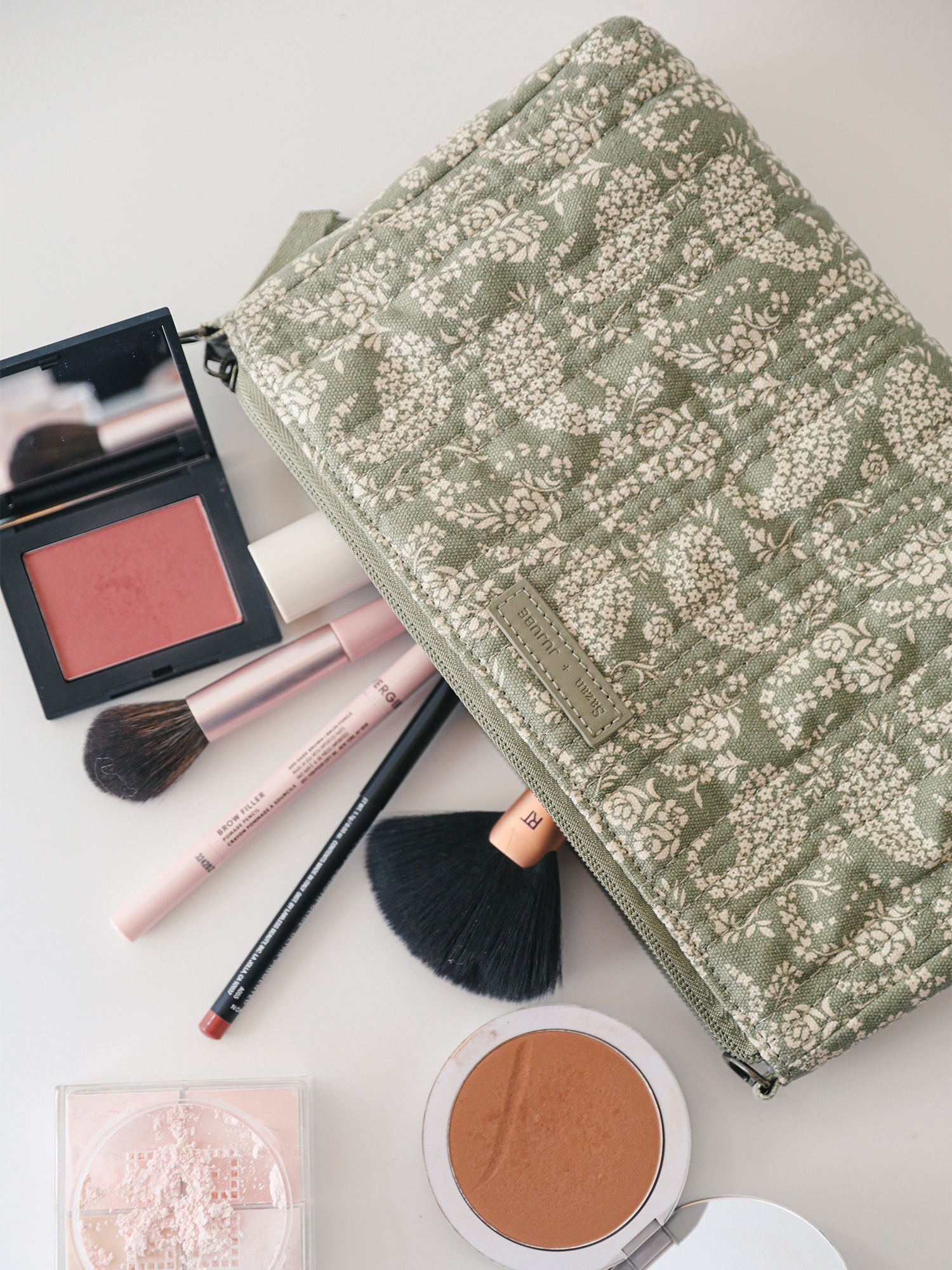 JuJuBe Sazan + JuJuBe 3-piece Pouch Clutch Purse Set - Paisley Floral- Bambi Baby