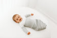 Saco de dormir de manga larga Swaddelini Grey Arms Out™ - Bambi Baby