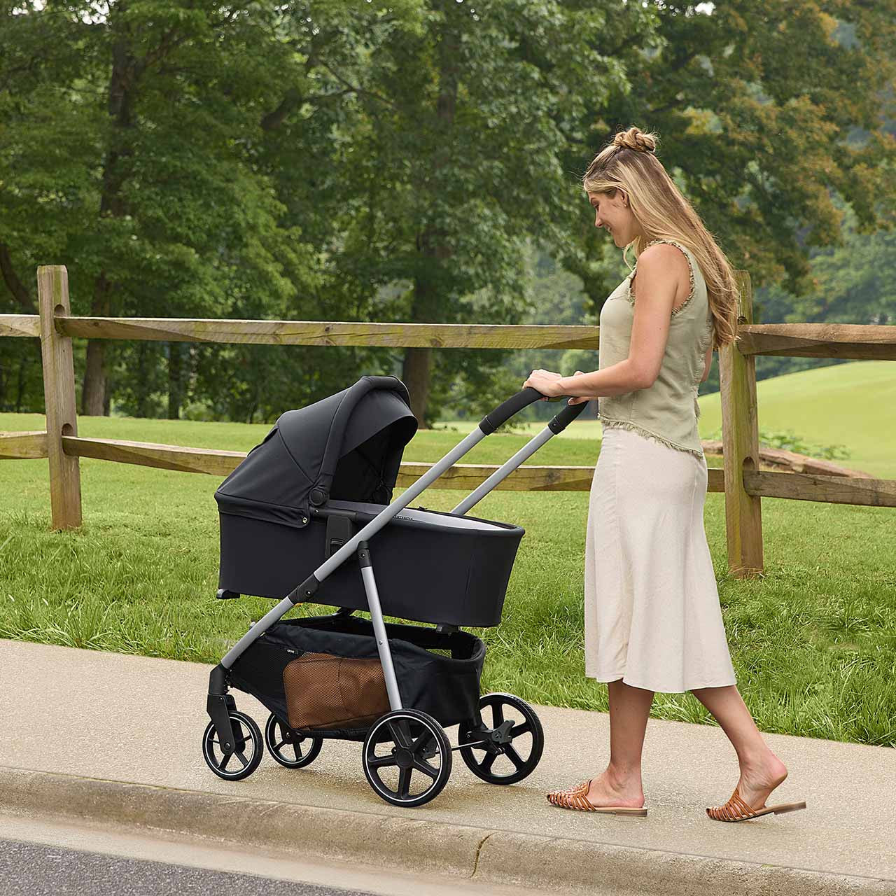 britax stroller green Britax Zinnia Bassinet for Brook, Brook+ and Grove Strollers