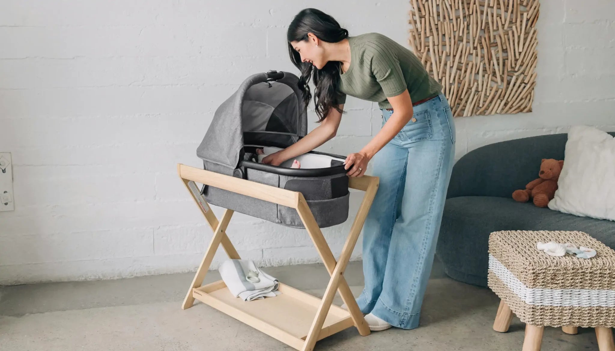 UPPAbaby Bassinet Stand – Bambi Baby