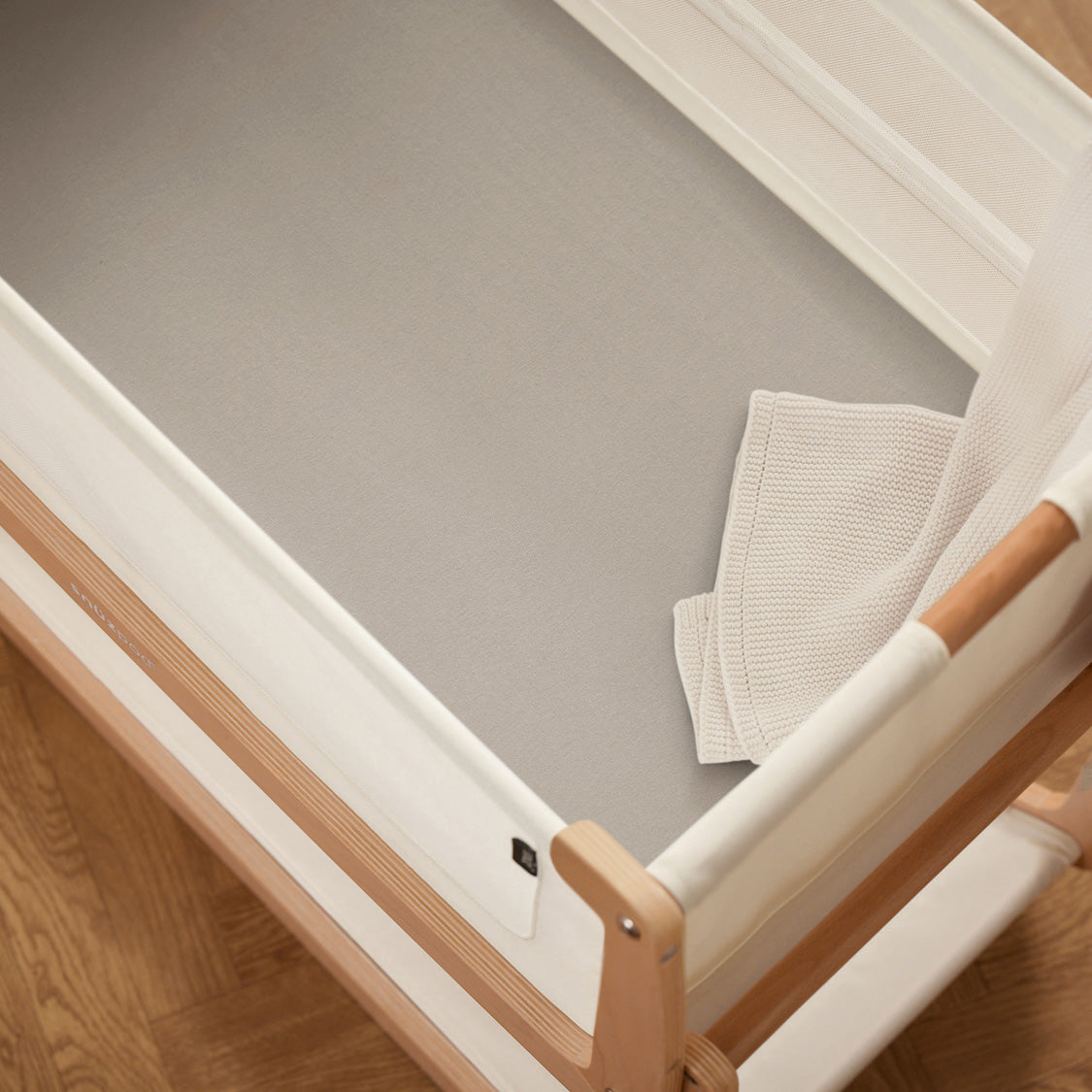 Snuz Bassinet 2 Pack Fitted Sheets - Gray- Bambi Baby