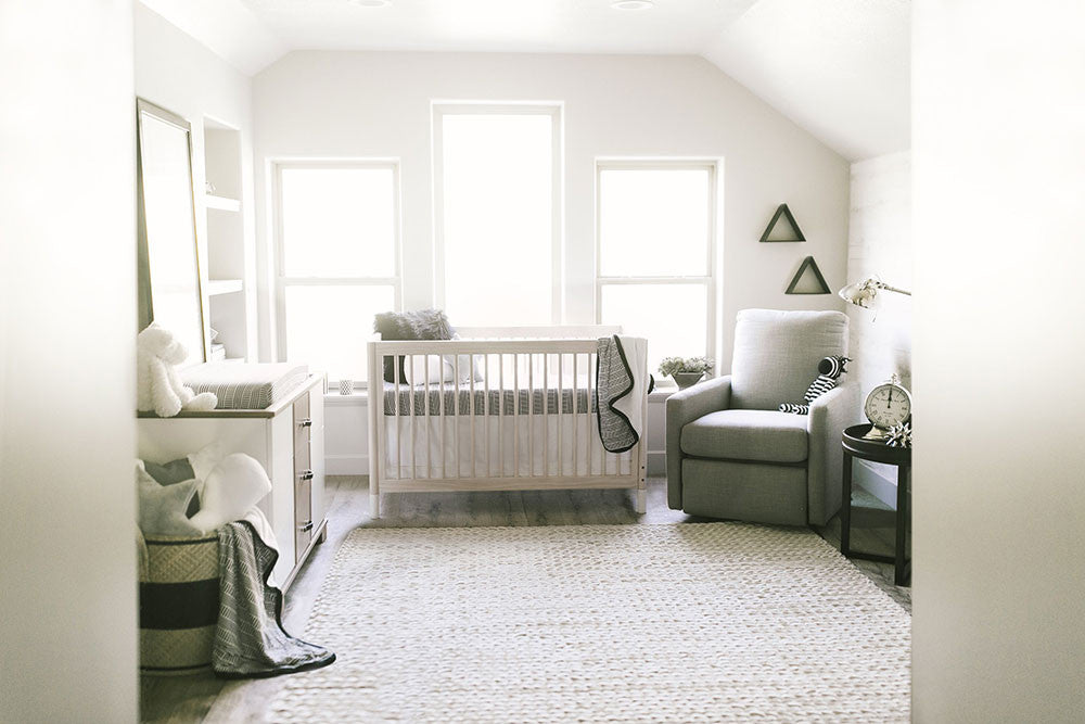 Oilo Drew Glider in Chenille Fog- Bambi Baby